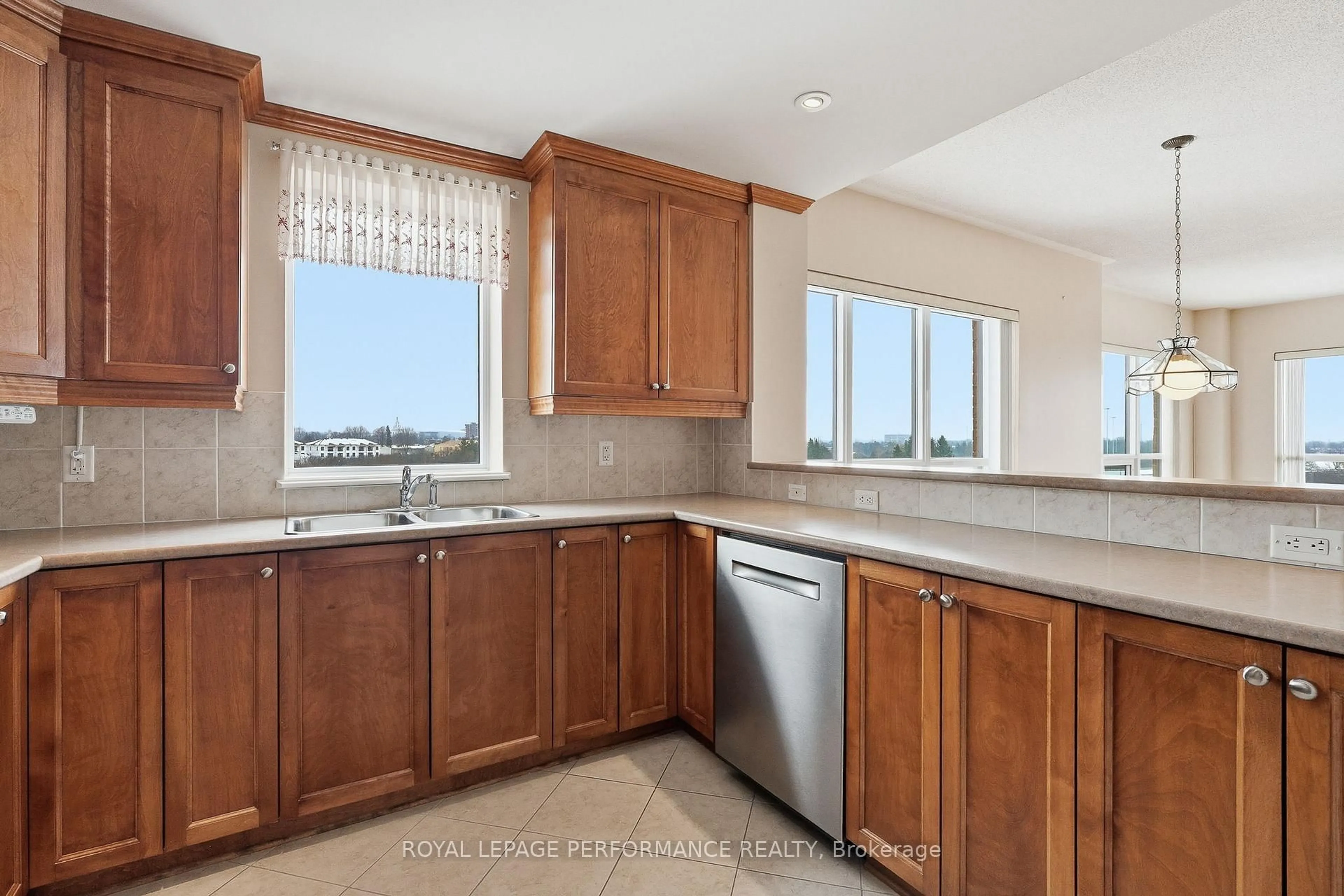 Standard kitchen, ceramic/tile floor for 955 Beauparc Private #411, Ottawa Ontario K1J 0A2