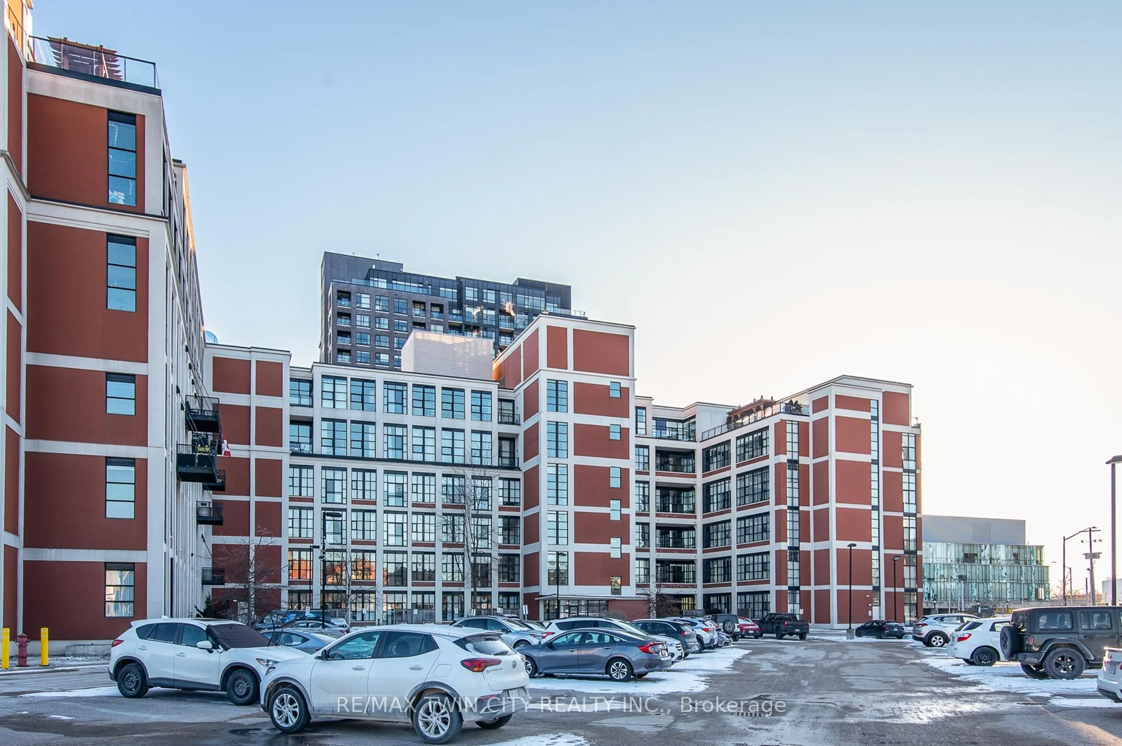 Unknown for 410 King St #104, Kitchener Ontario N2G 1C3