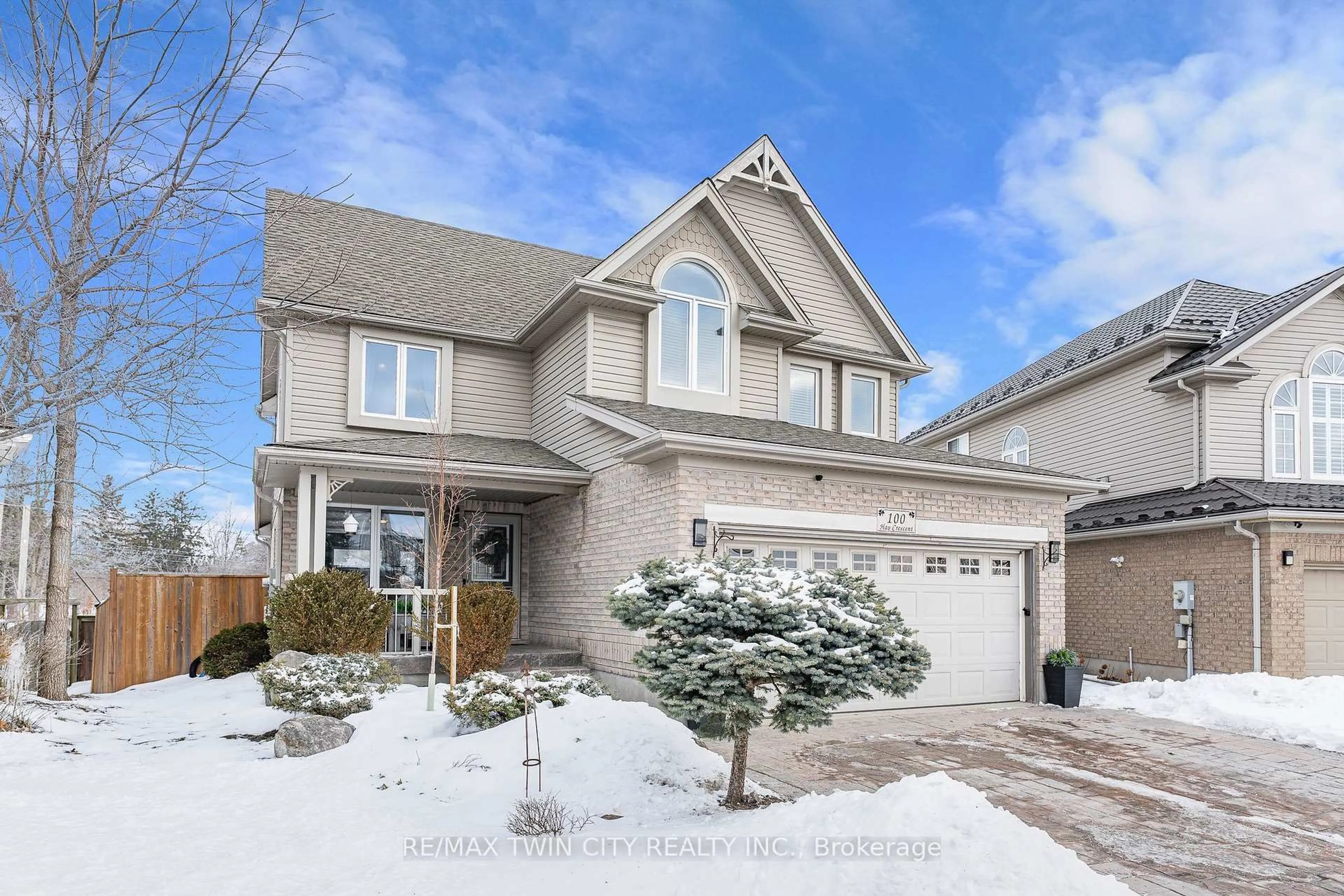 Home with brick exterior material, street for 100 Hay Cres, Cambridge Ontario N1P 1H7