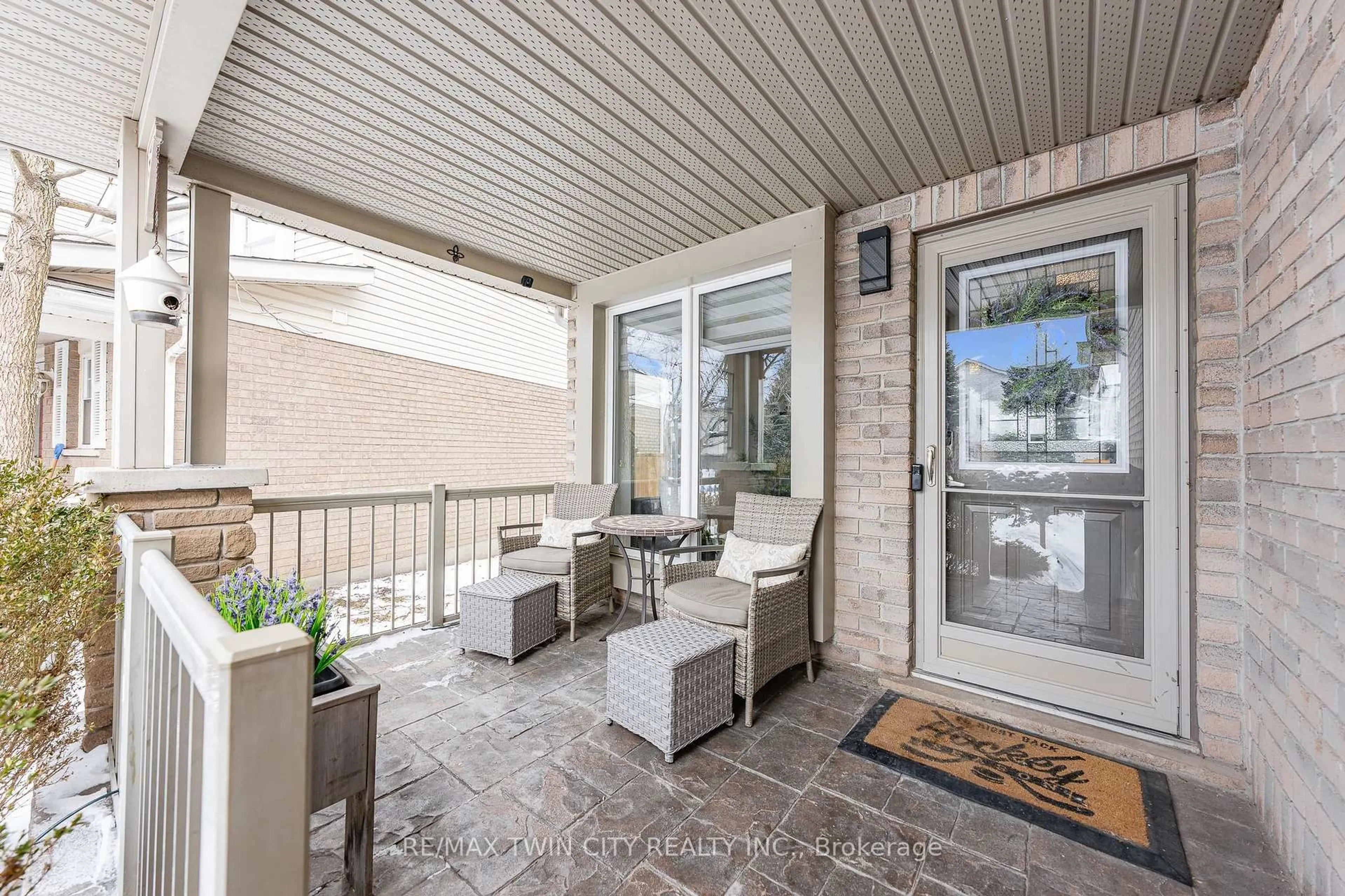 Patio, street for 100 Hay Cres, Cambridge Ontario N1P 1H7