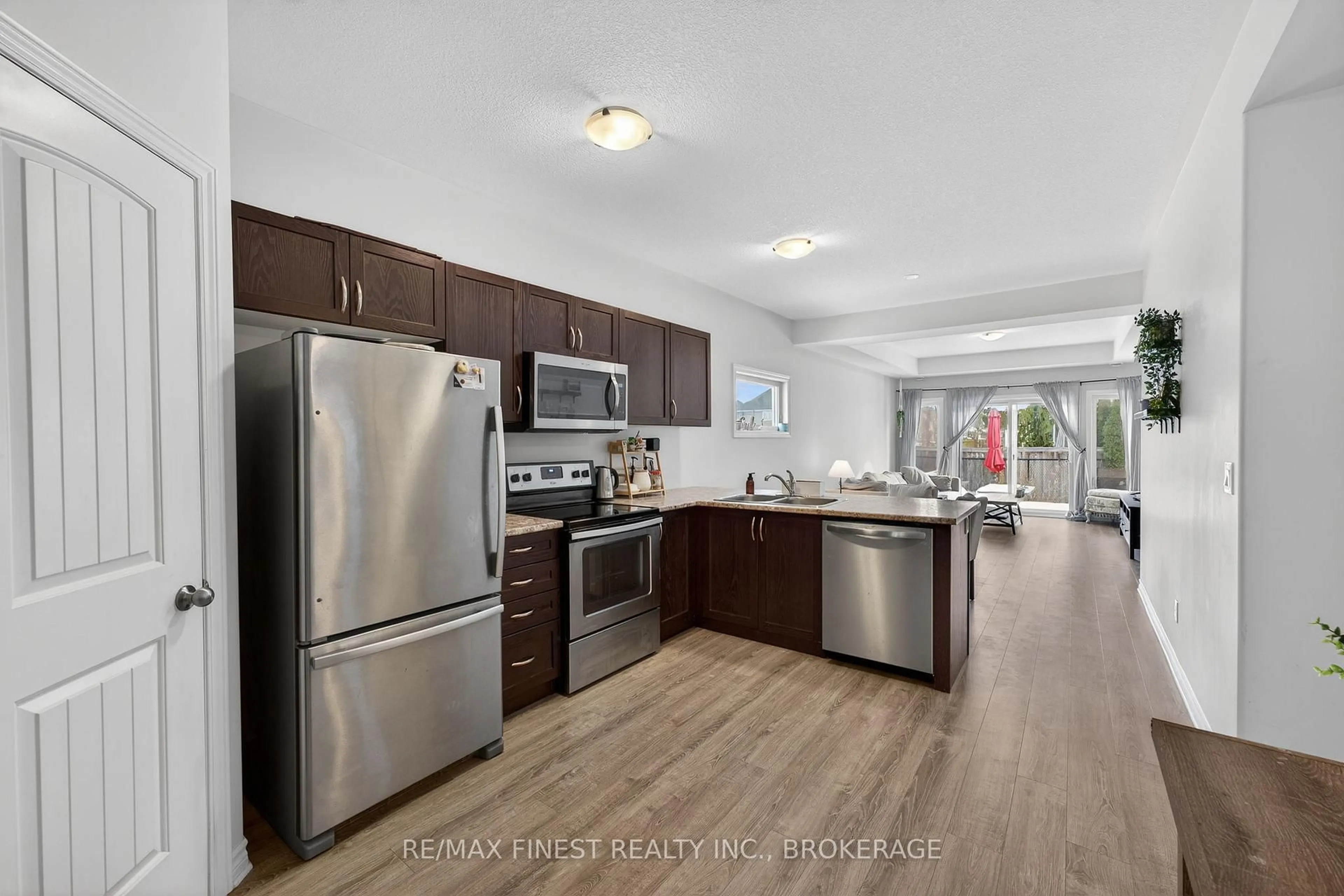 Open concept kitchen, unknown for 1060 Rosanna Ave, Kingston Ontario K7P 0N1