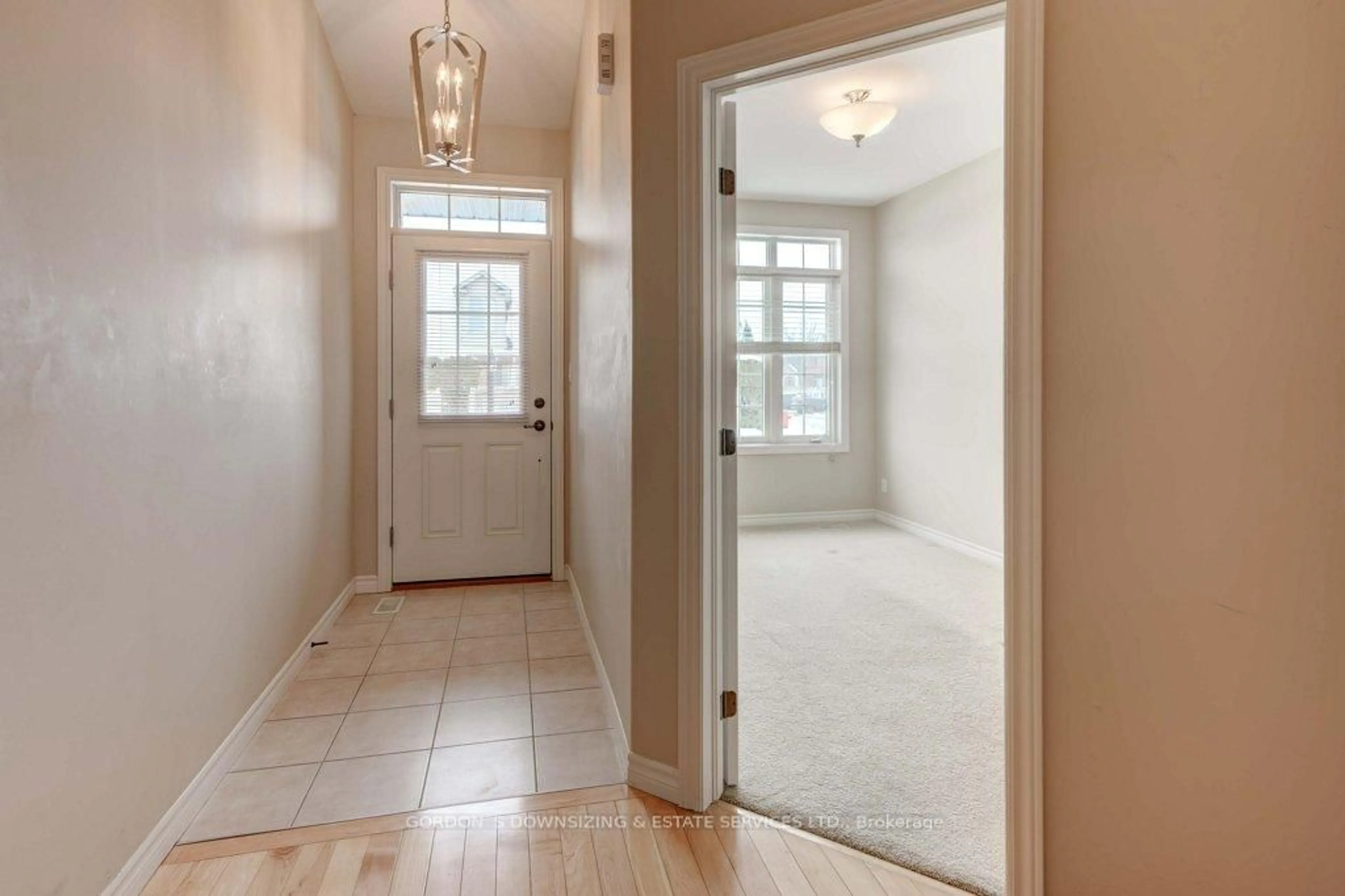 Indoor entryway for 194 Haig Rd #54, Belleville Ontario K8N 0A8