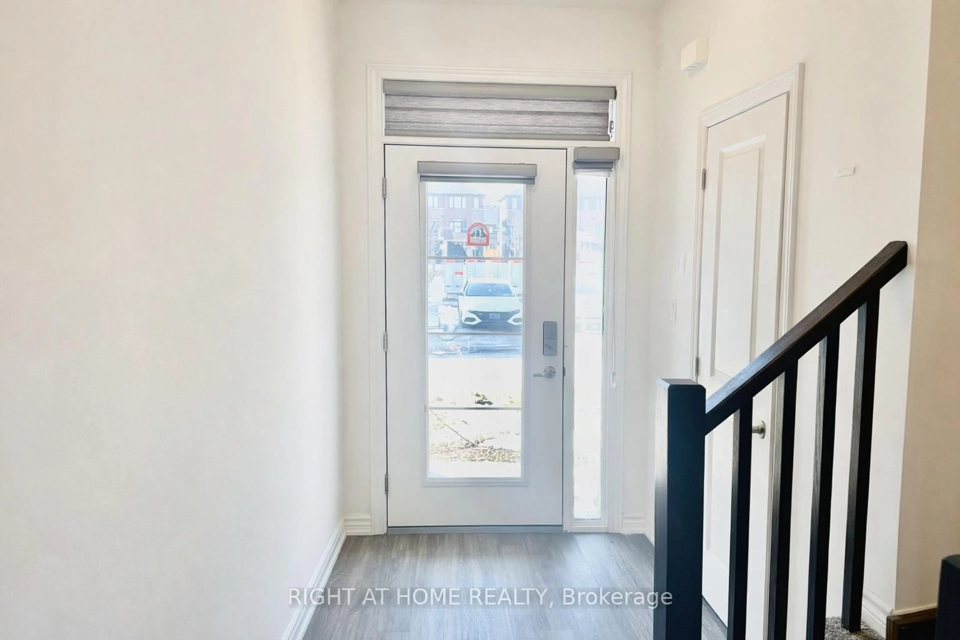 Indoor entryway for 461 Blackburn Dr #22, Brantford Ontario N3T 0W9