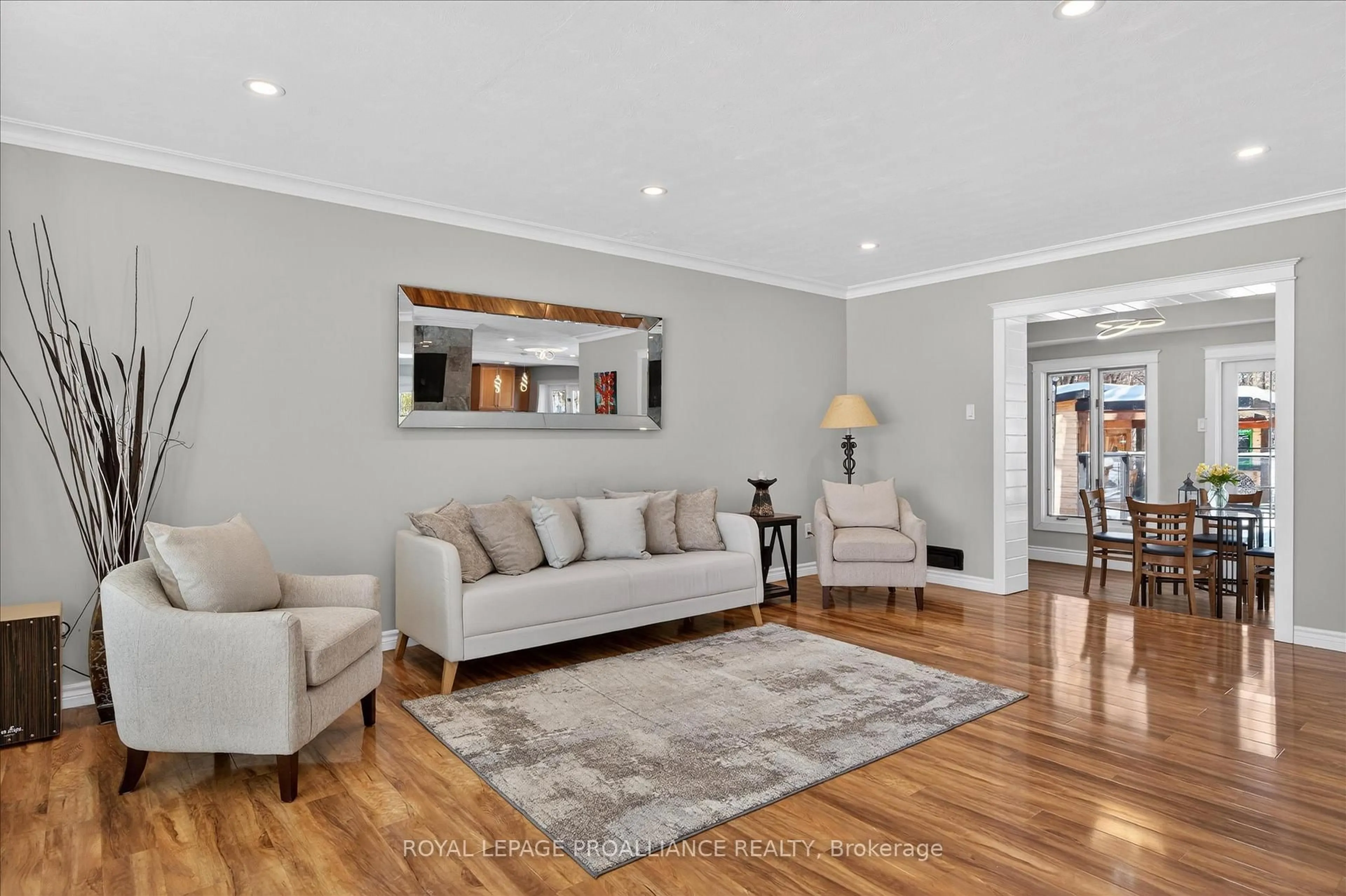 Living room with furniture, unknown for 960 Weller St, Peterborough Ontario K9J 4Y2