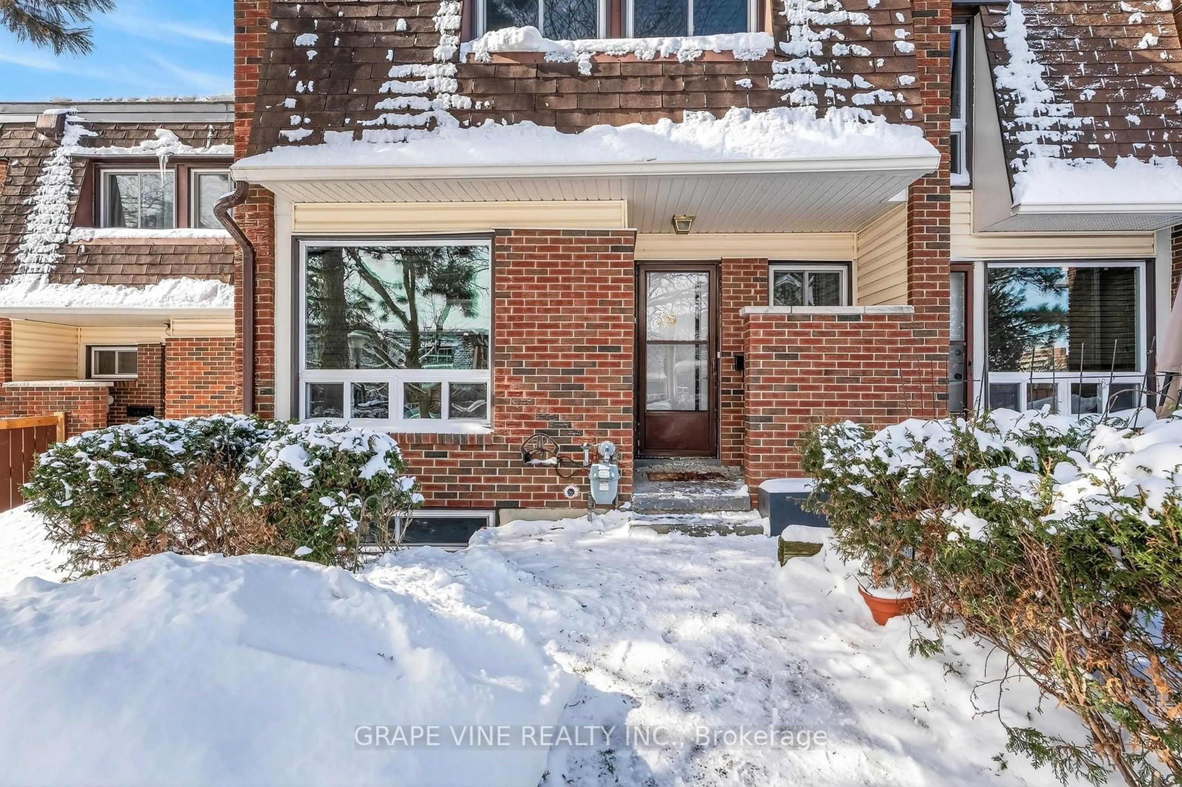 Home with brick exterior material, street for 2939 Fairlea Cres #38, Ottawa Ontario K1V 9A5