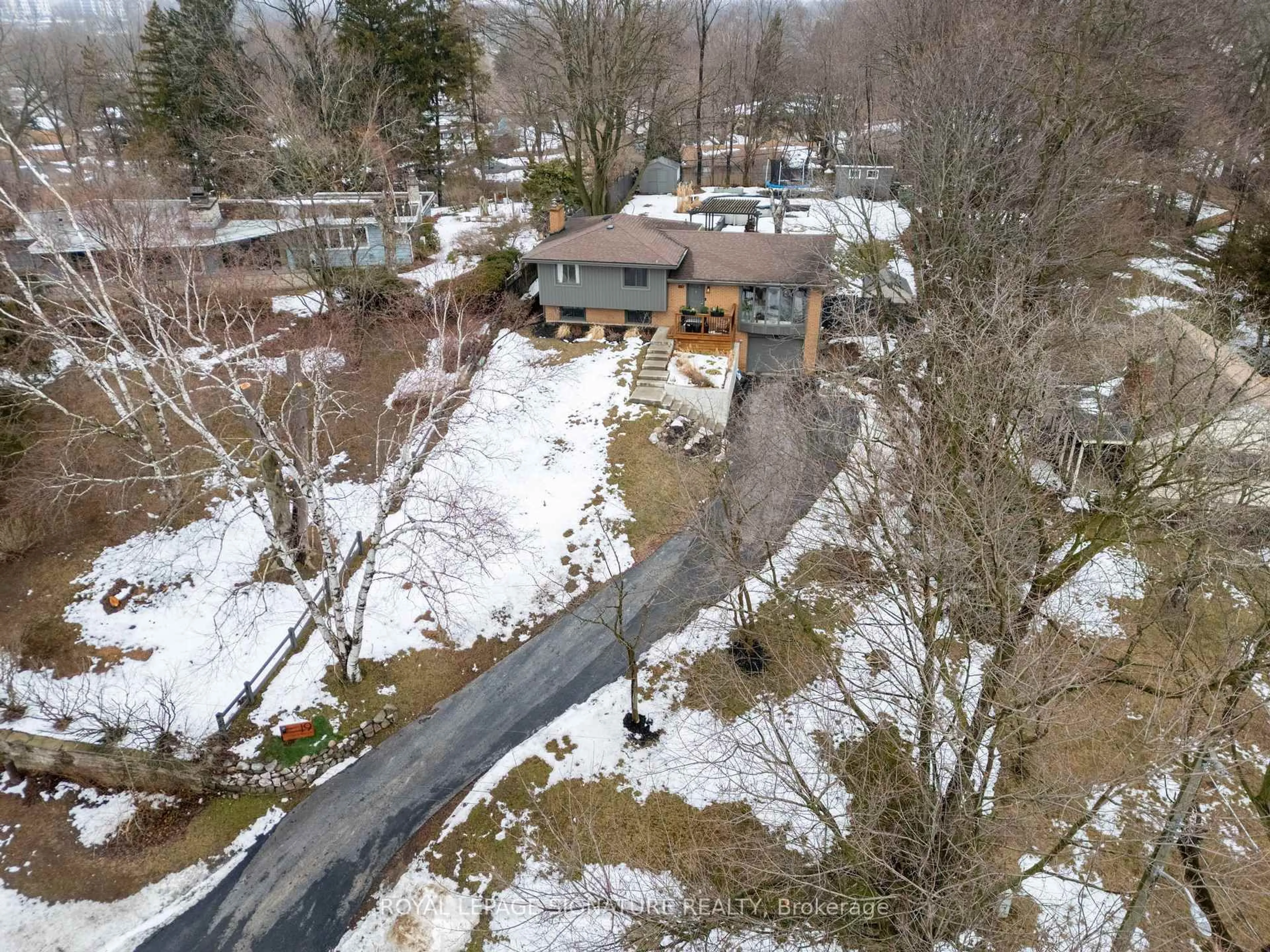 A pic from outside/outdoor area/front of a property/back of a property/a pic from drone, street for 19 Gibson Dr, Norfolk Ontario N3Y 3L1