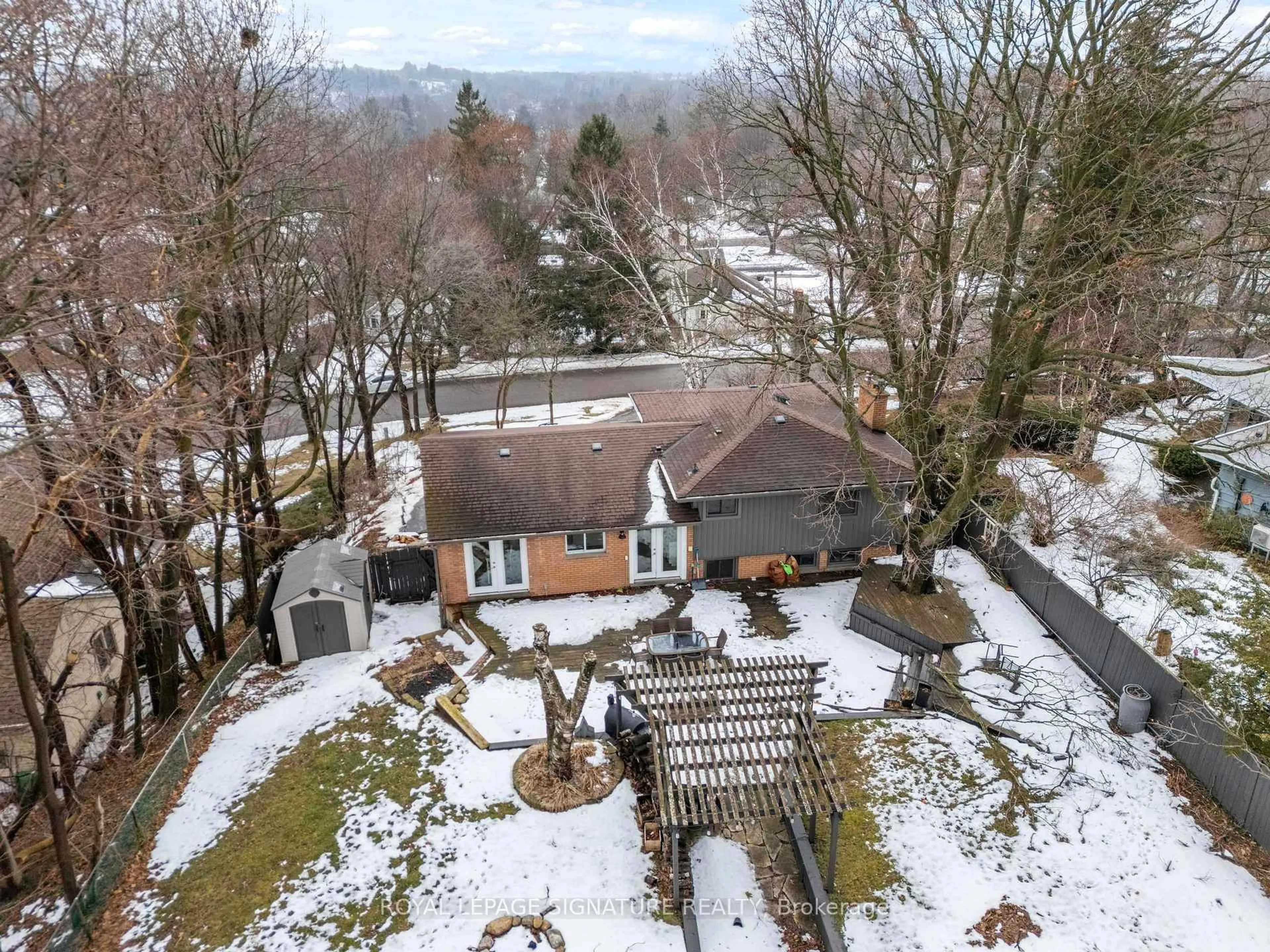 A pic from outside/outdoor area/front of a property/back of a property/a pic from drone, mountain view for 19 Gibson Dr, Norfolk Ontario N3Y 3L1