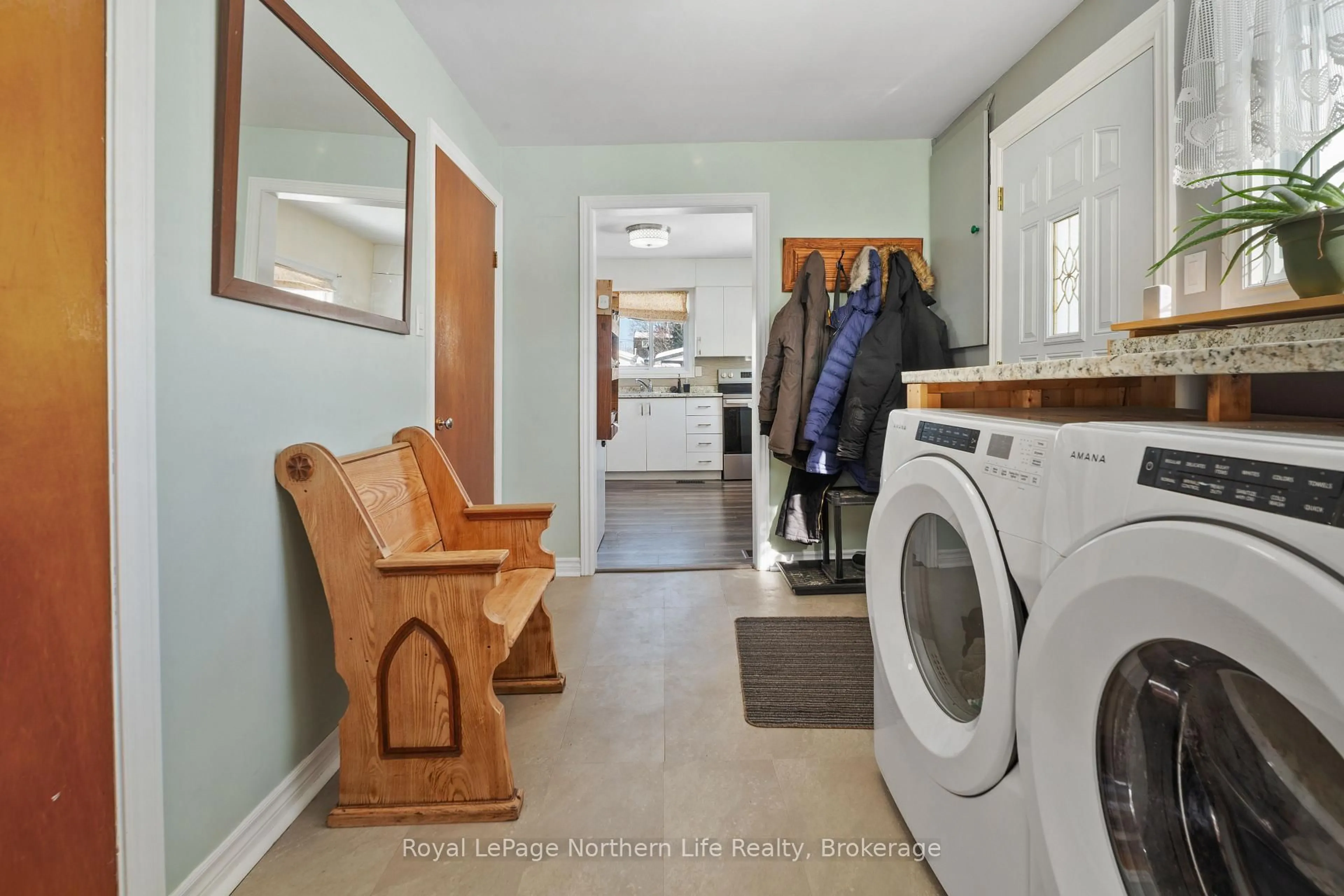 Laundry room for 455 Angus St, North Bay Ontario P1B 7L9