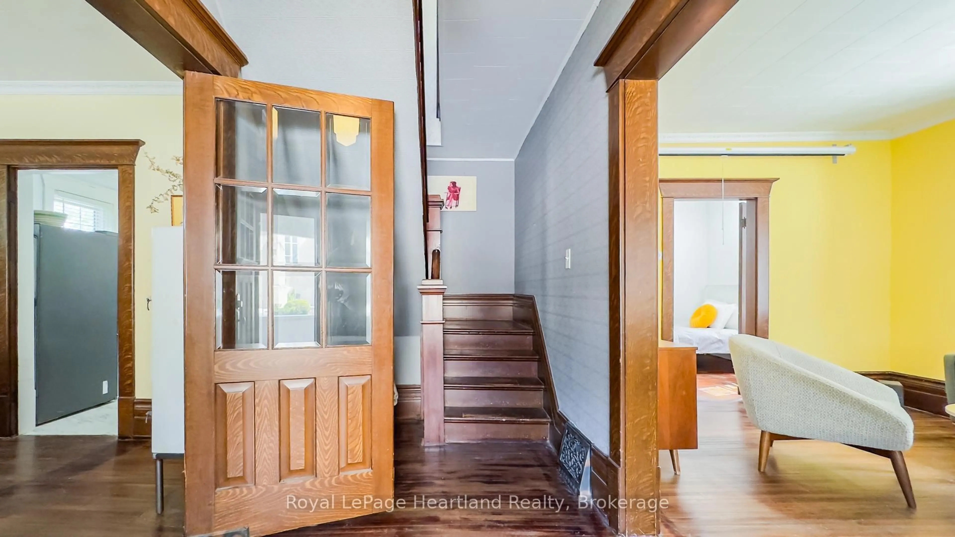 Indoor foyer for 47 James St, South Huron Ontario N0M 1S1