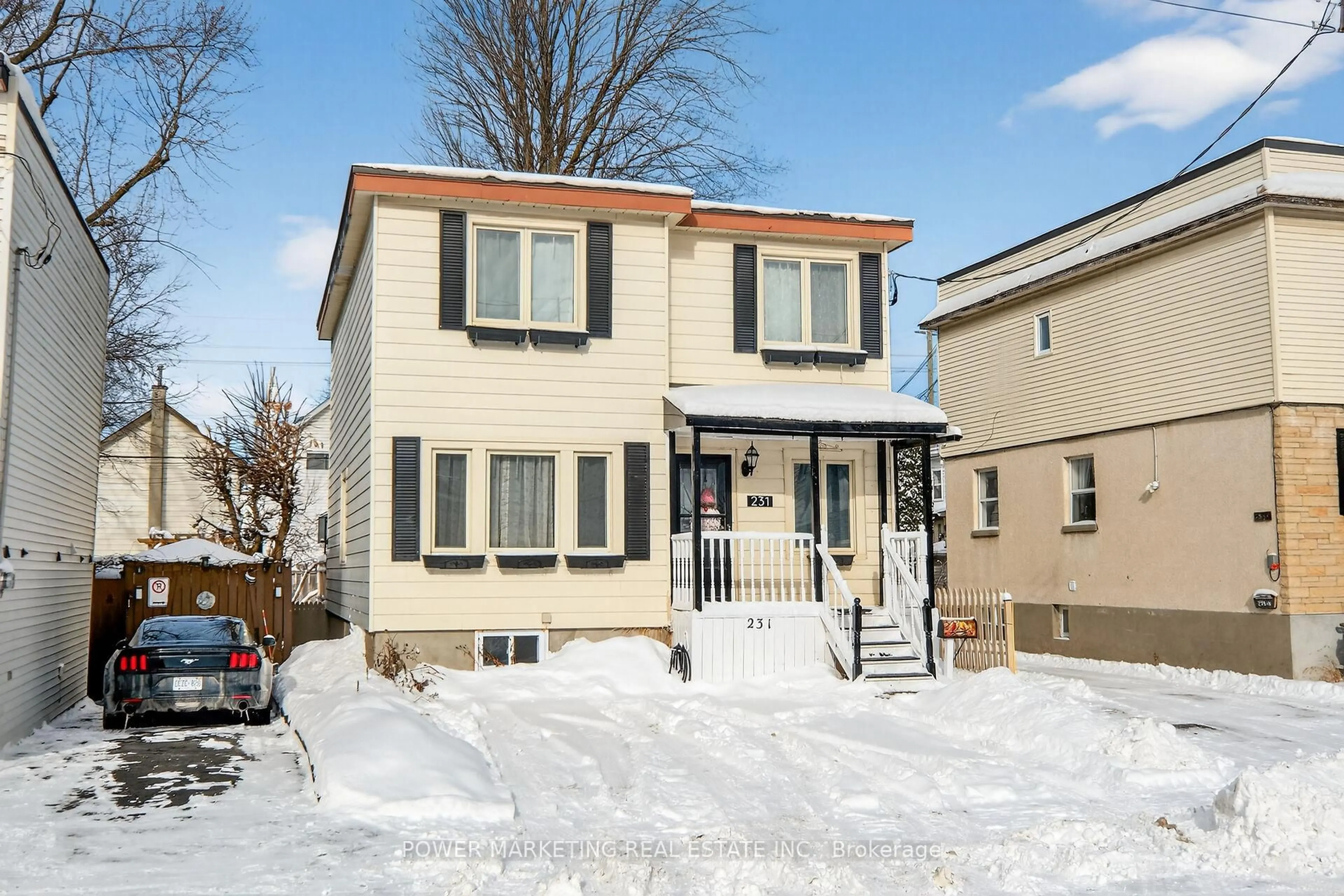 Home with vinyl exterior material, street for 231 ETHEL St, Ottawa Ontario K1L 5X1