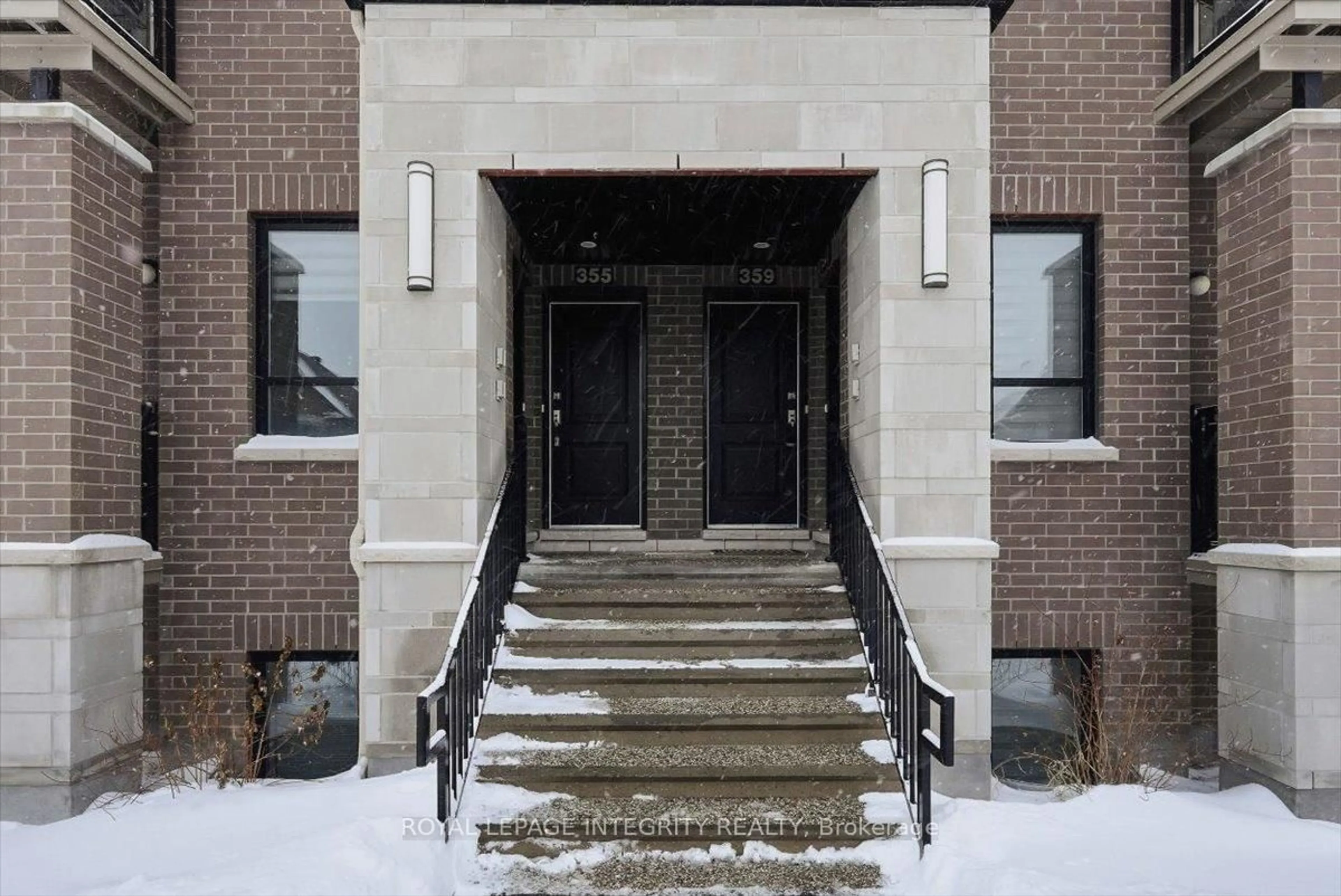 Indoor foyer for 359 Axis Way, Ottawa Ontario K1W 0L7