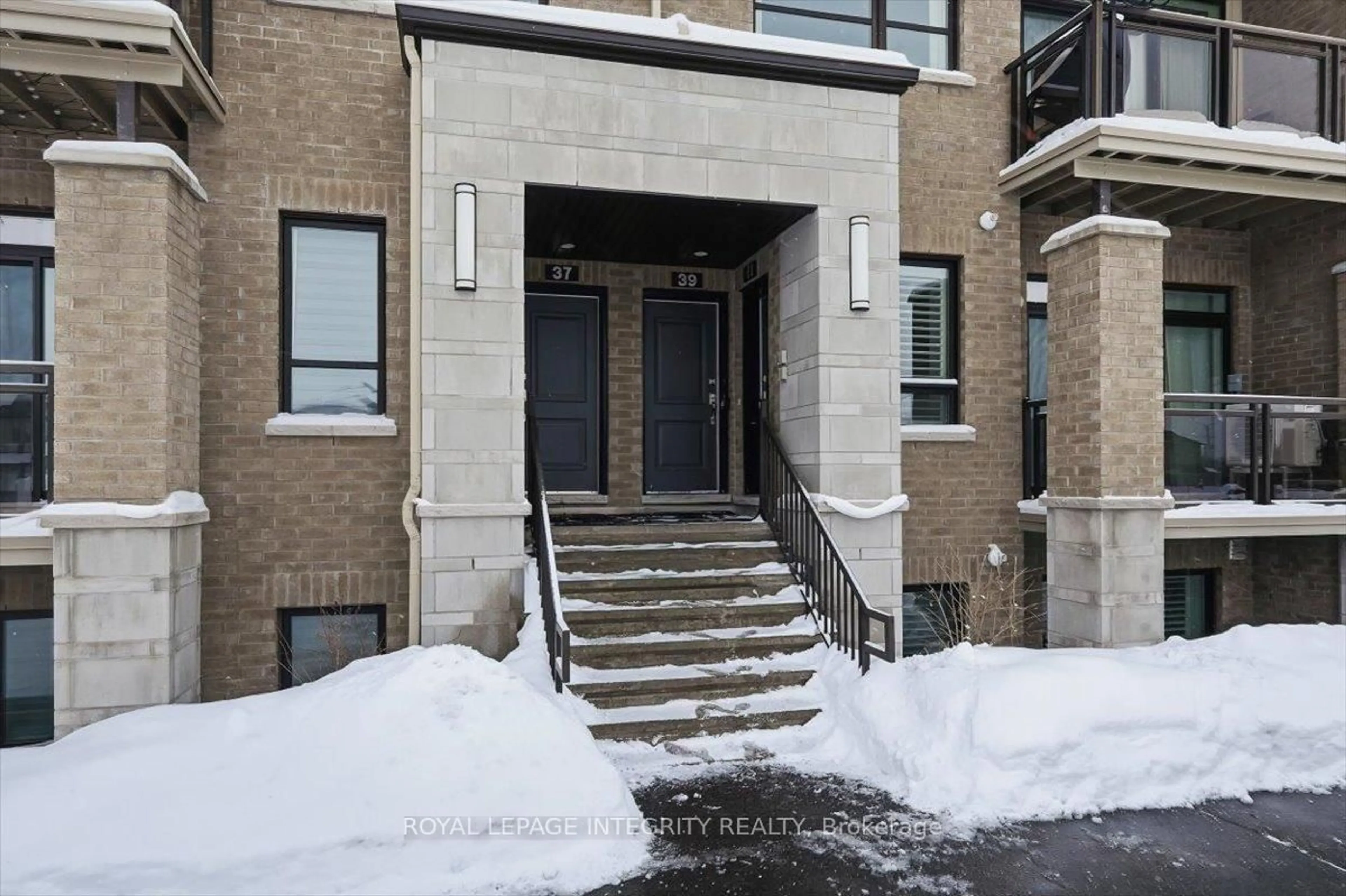 Unknown for 41 Carabiner Private, Ottawa Ontario K1W 0L7