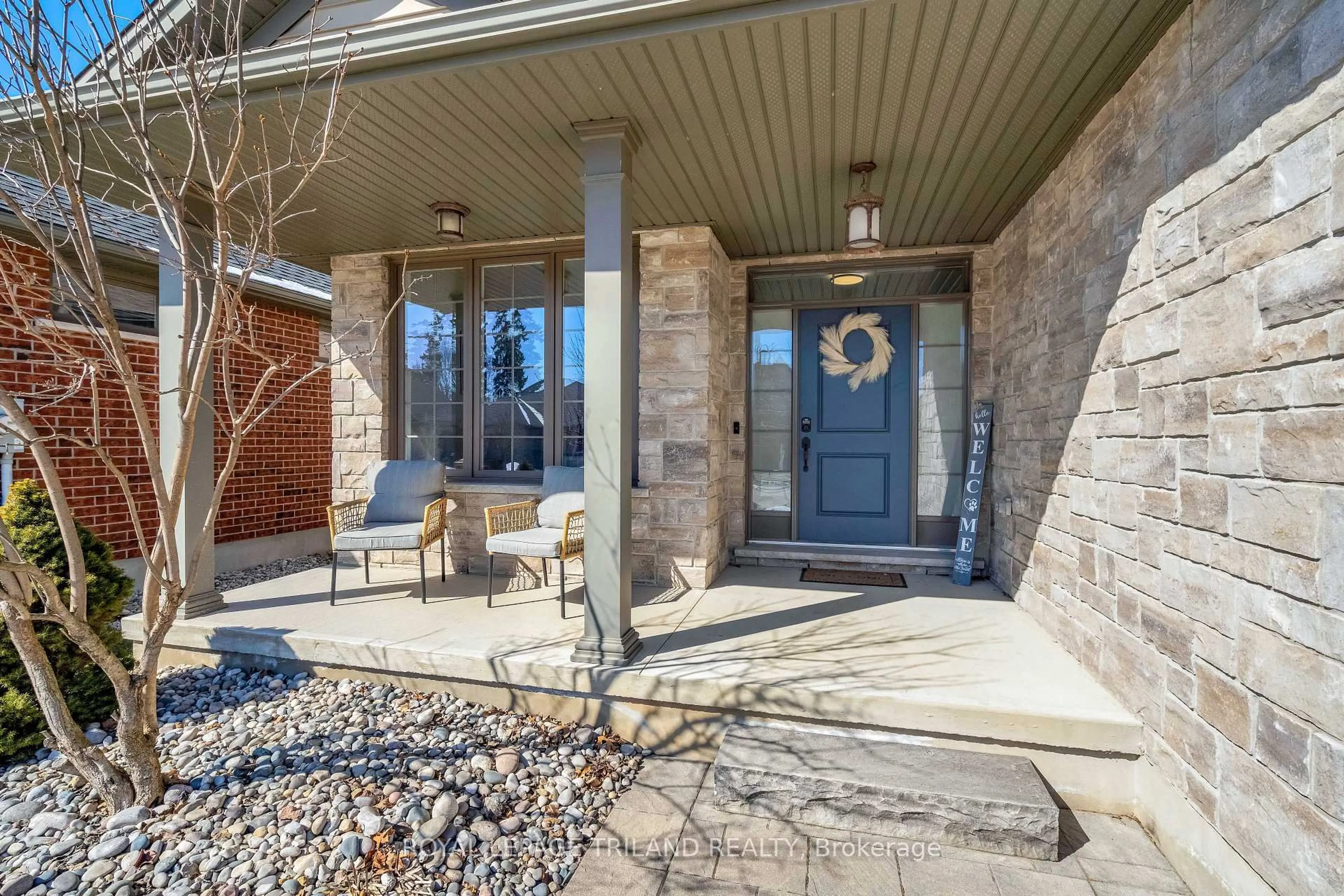 Indoor entryway for 706 Bennett Cres, Strathroy-Caradoc Ontario N0L 1W0