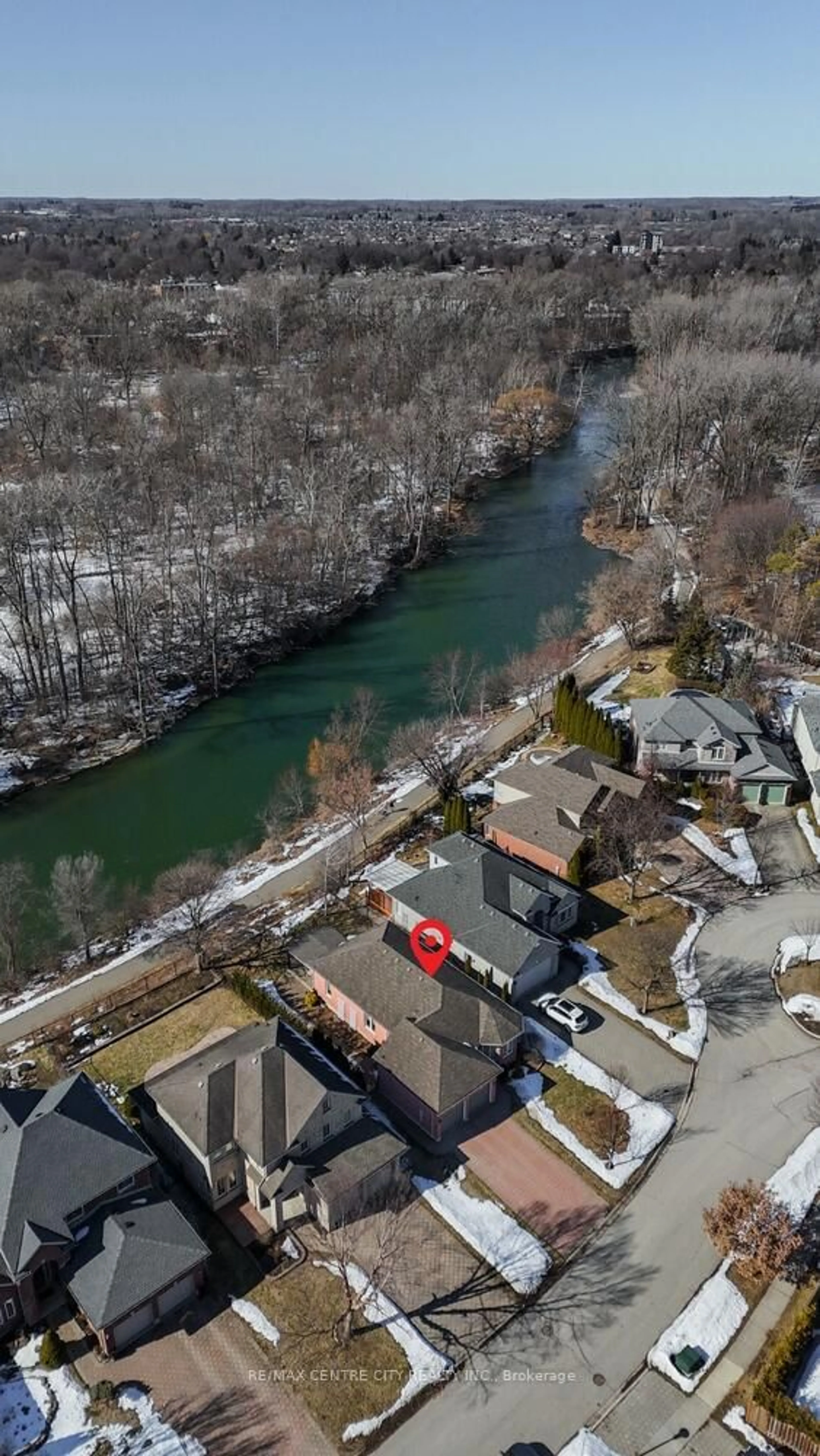 A pic from outside/outdoor area/front of a property/back of a property/a pic from drone, water/lake/river/ocean view for 143 Greyrock Cres, London East Ontario N5Y 6L5