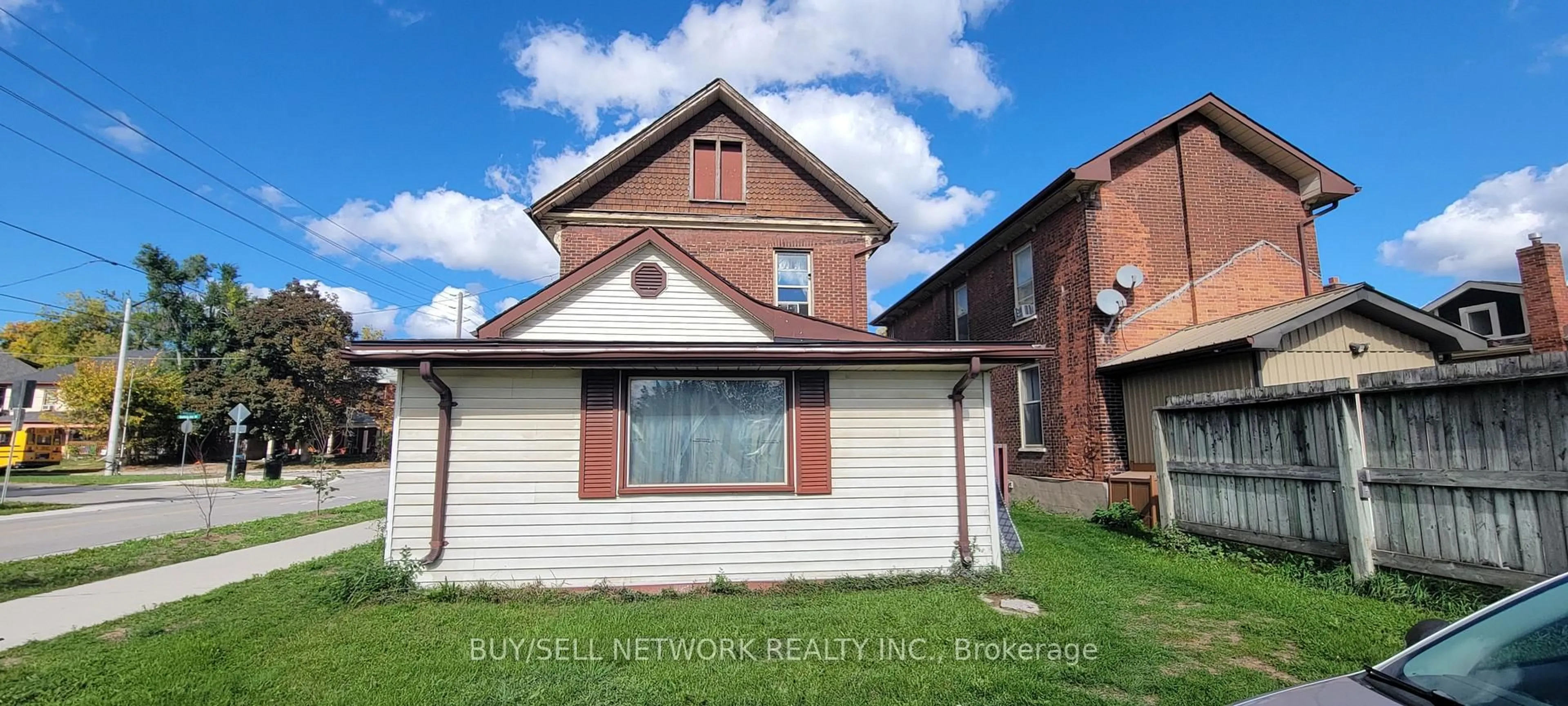 Home with brick exterior material, street for 257 Dalhousie St, Peterborough Ontario K9J 2M3