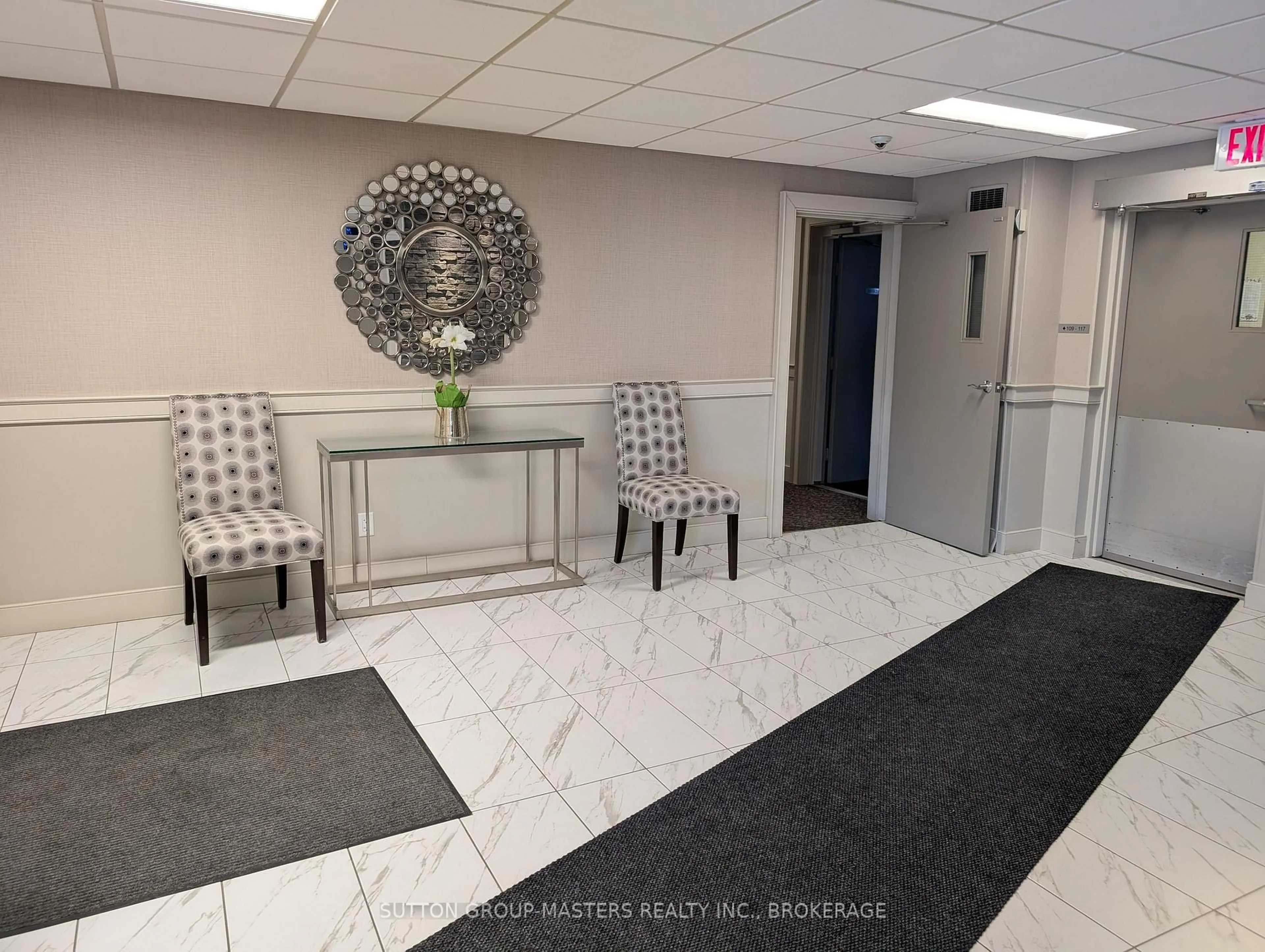 Indoor foyer for 334 Queen Mary Rd #404, Kingston Ontario K7M 7E7