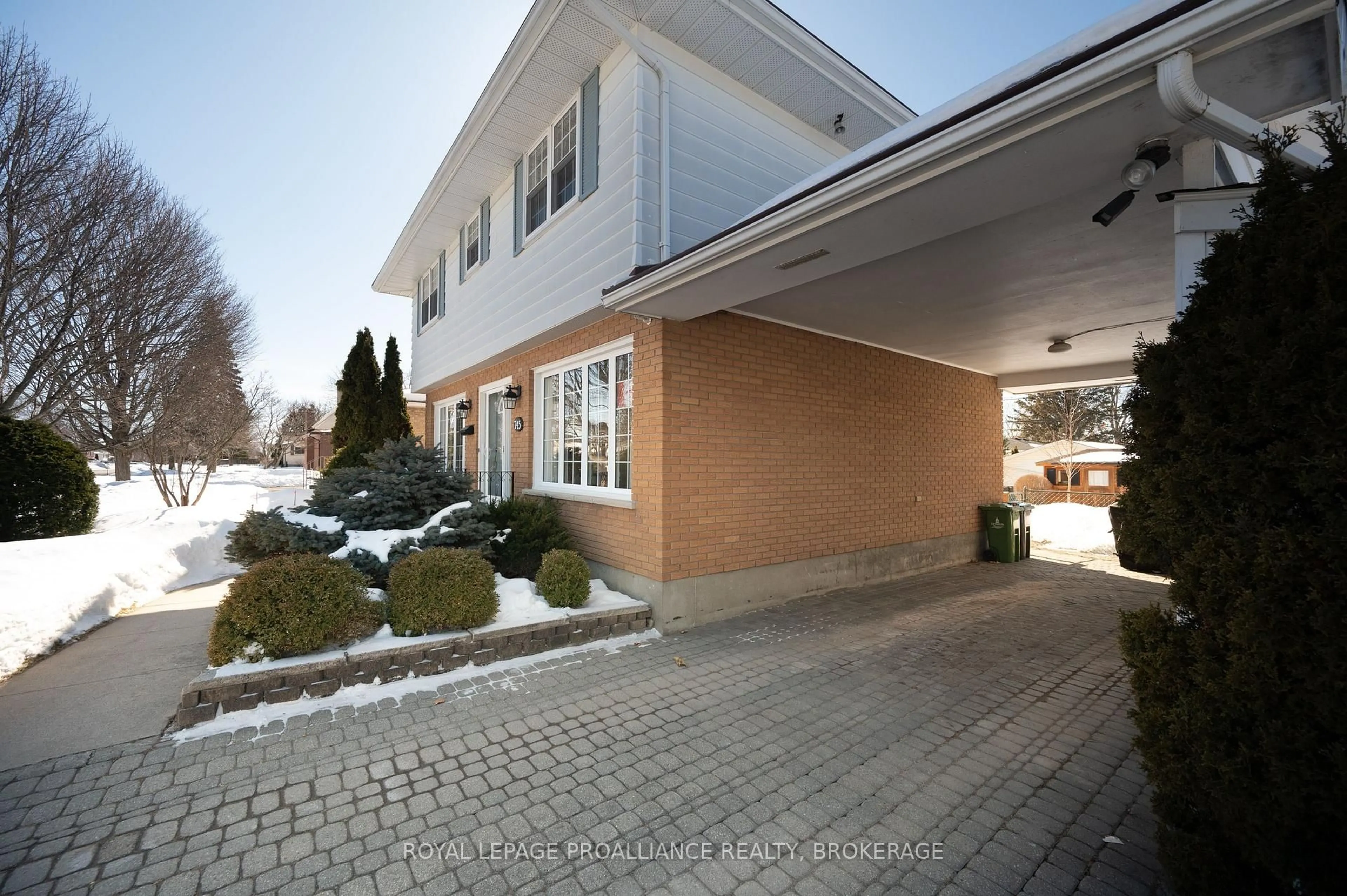 Unknown for 745 Sussex Blvd, Kingston Ontario K7M 5B4