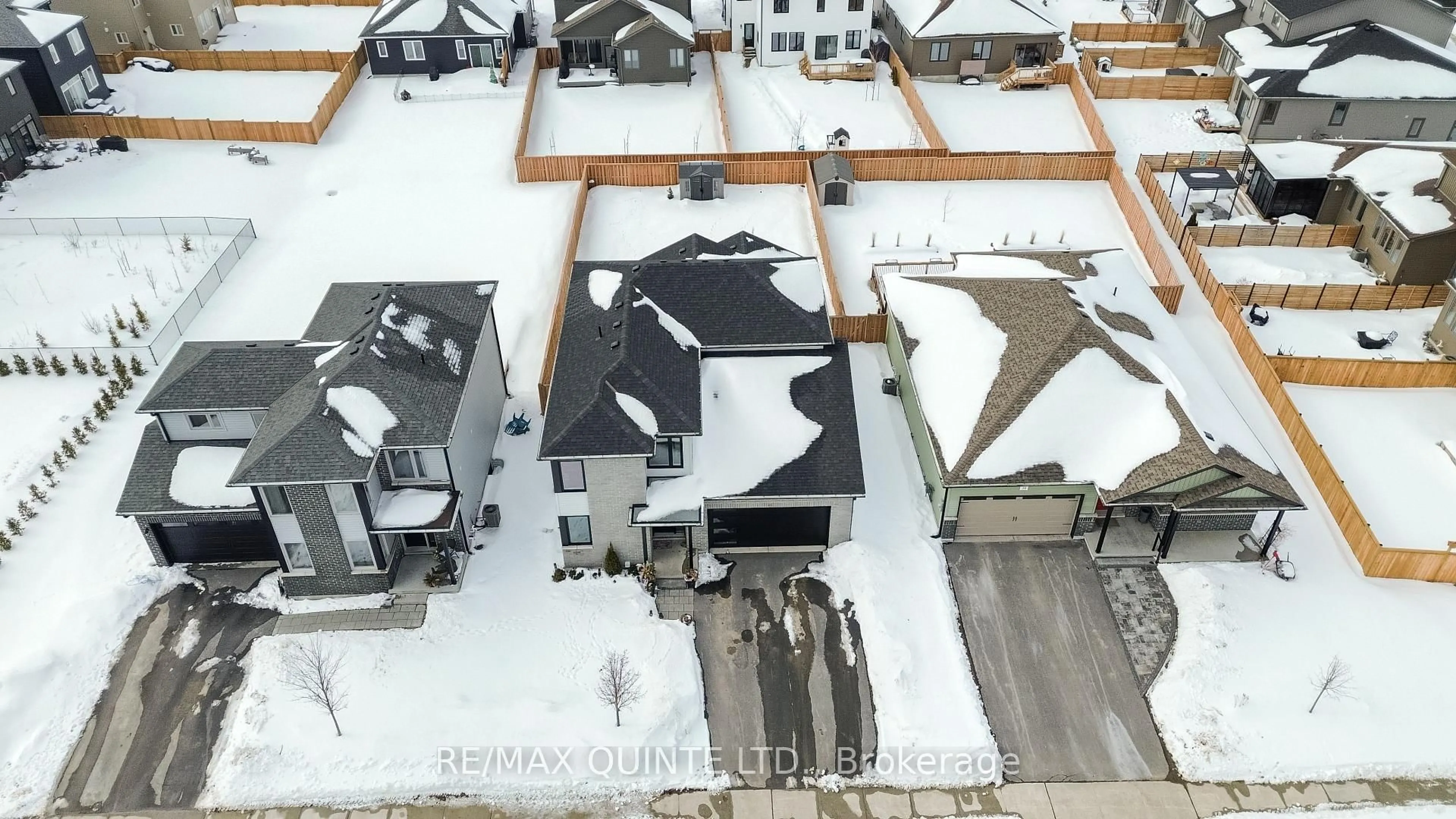 A pic from outside/outdoor area/front of a property/back of a property/a pic from drone, unknown for 40 Allen St, Prince Edward County Ontario K0K 2T0
