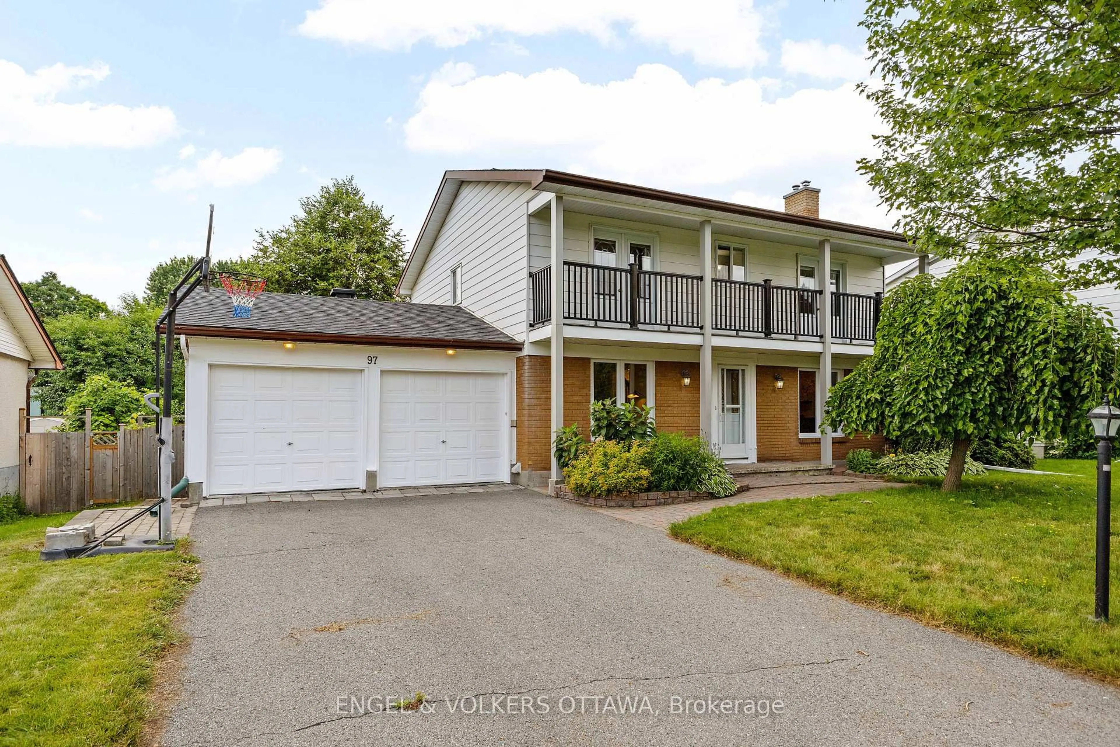 Unknown for 97 Queensline Dr, Ottawa Ontario K2H 7J6