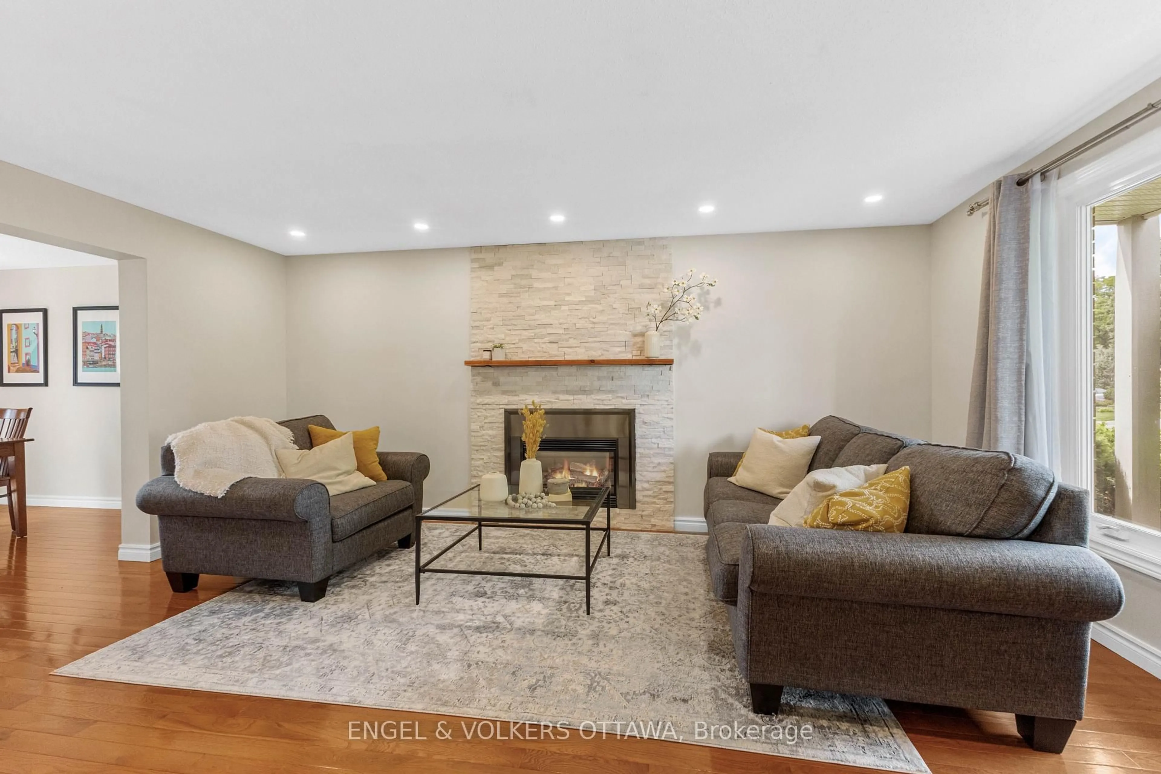 Living room with furniture, unknown for 97 Queensline Dr, Ottawa Ontario K2H 7J6