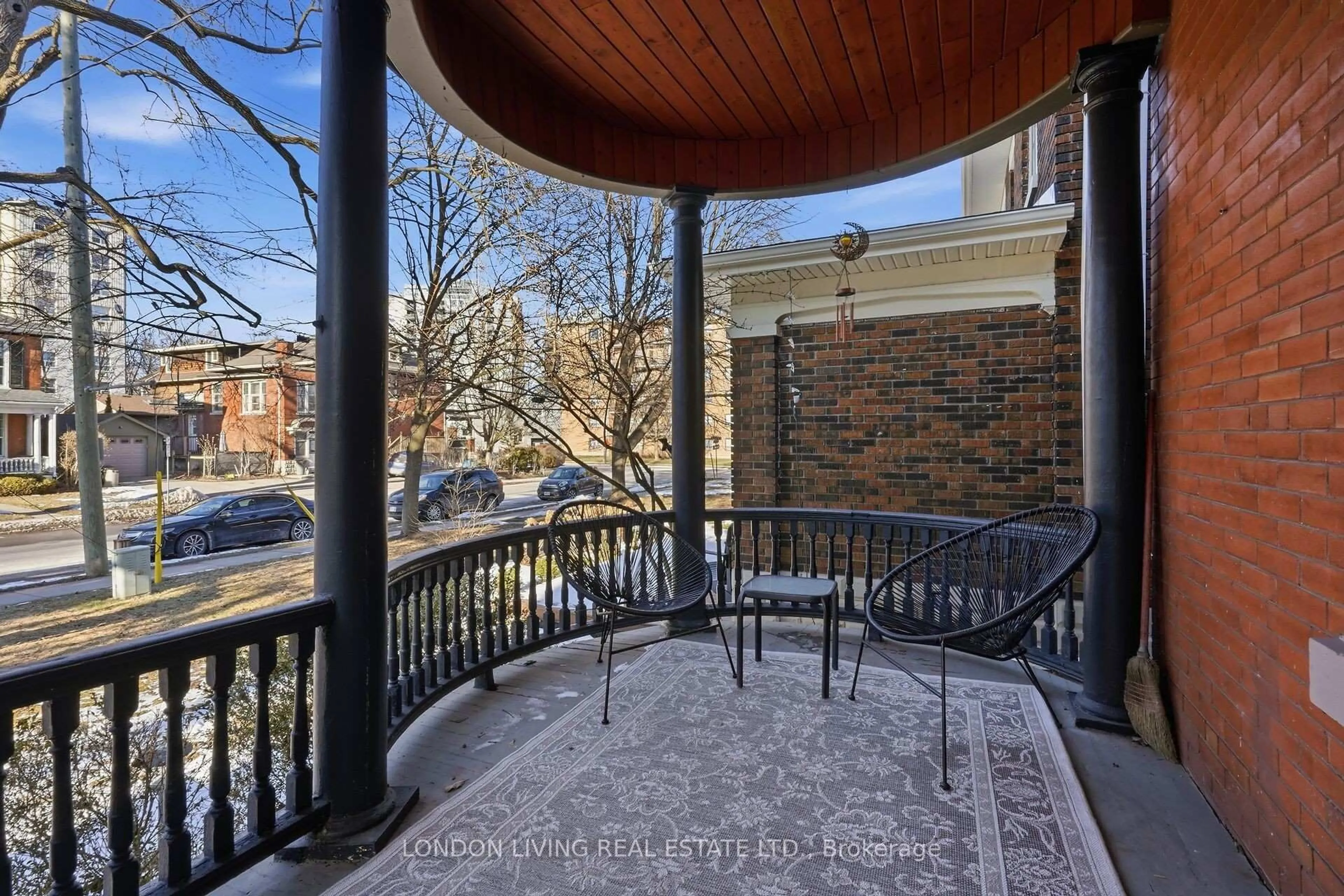Patio, street for 197 Elmwood Ave, London South Ontario N6C 1K1