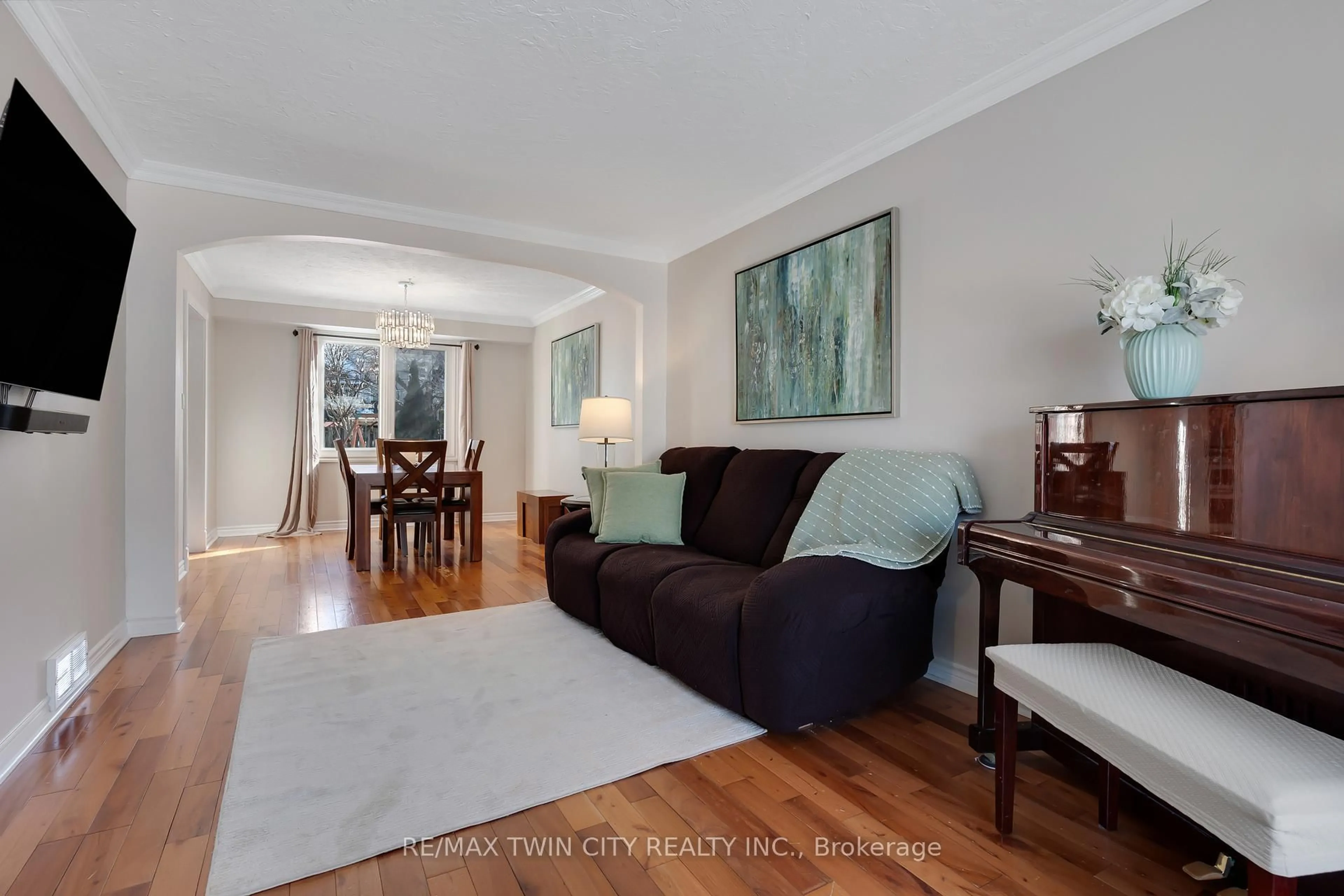 Living room with furniture, unknown for 41 Delavan Dr, Cambridge Ontario N1S 4R4