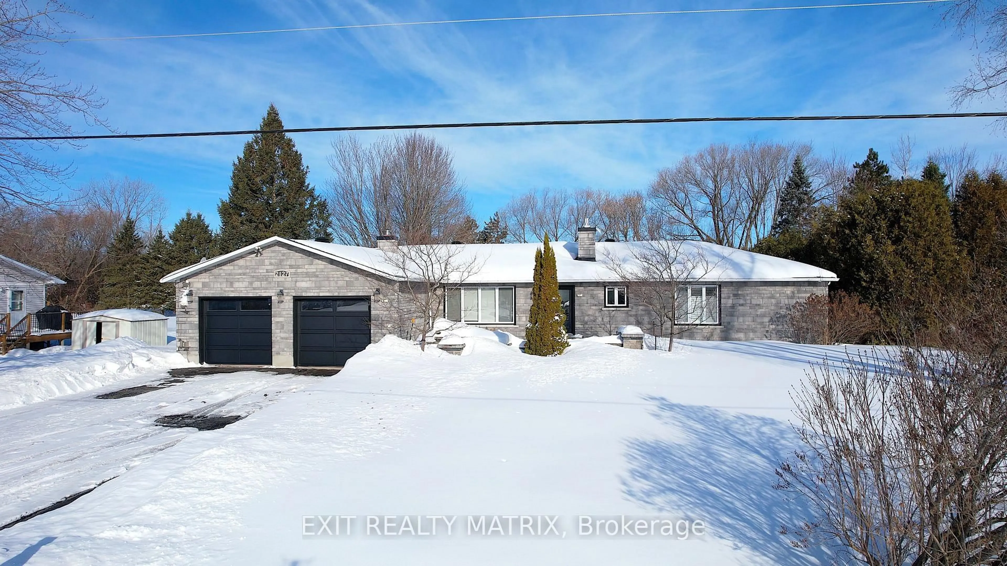 A pic from outside/outdoor area/front of a property/back of a property/a pic from drone, street for 2127 Kingsley St, Clarence-Rockland Ontario K0A 1E0