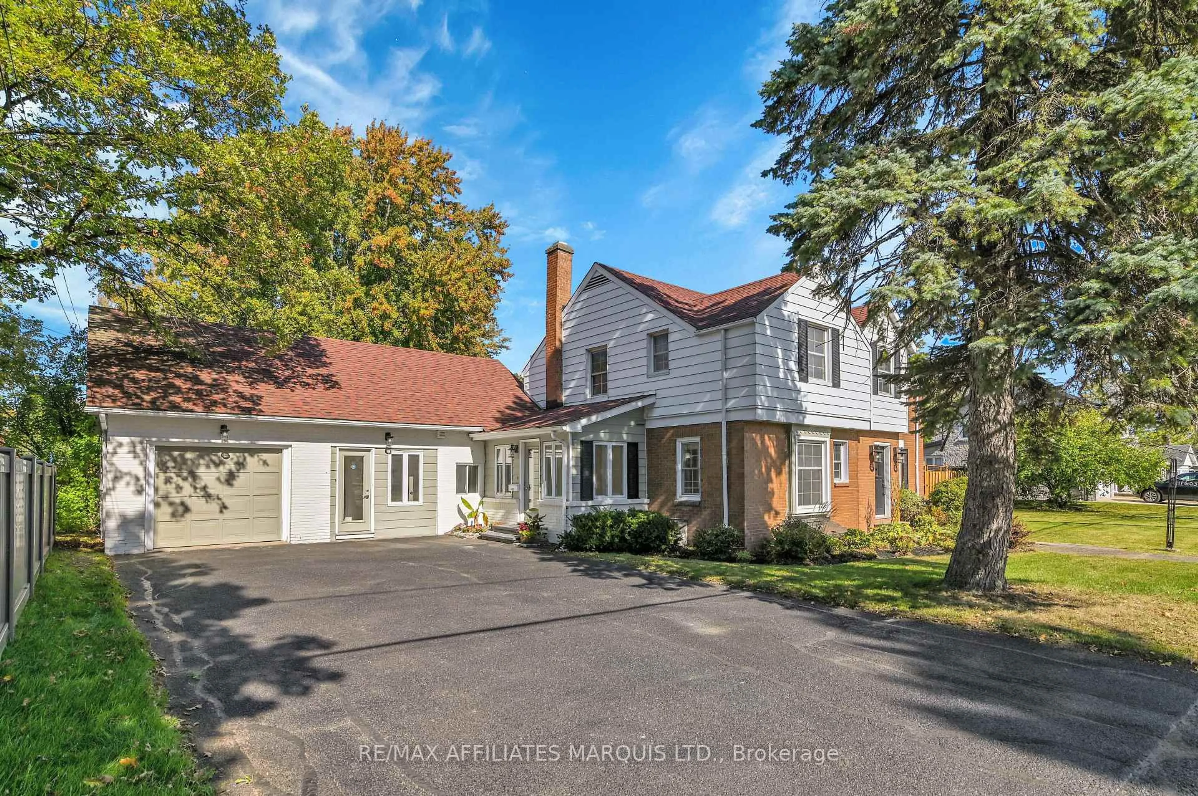 A pic from outside/outdoor area/front of a property/back of a property/a pic from drone, street for 1603 Peter St, Cornwall Ontario K6J 1W7