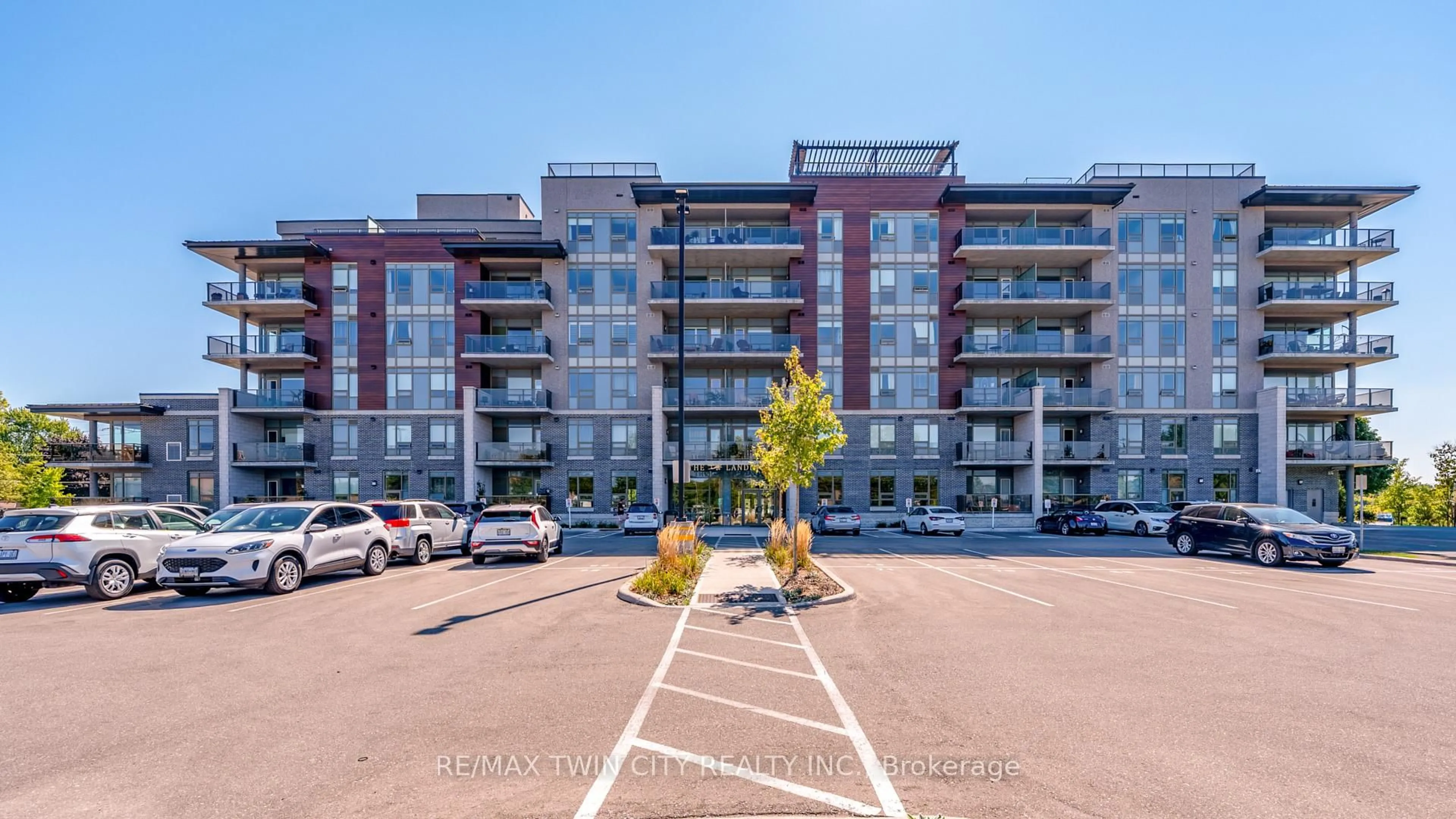 Unknown for 34 Norman St #402, Brantford Ontario N3R 2Y1