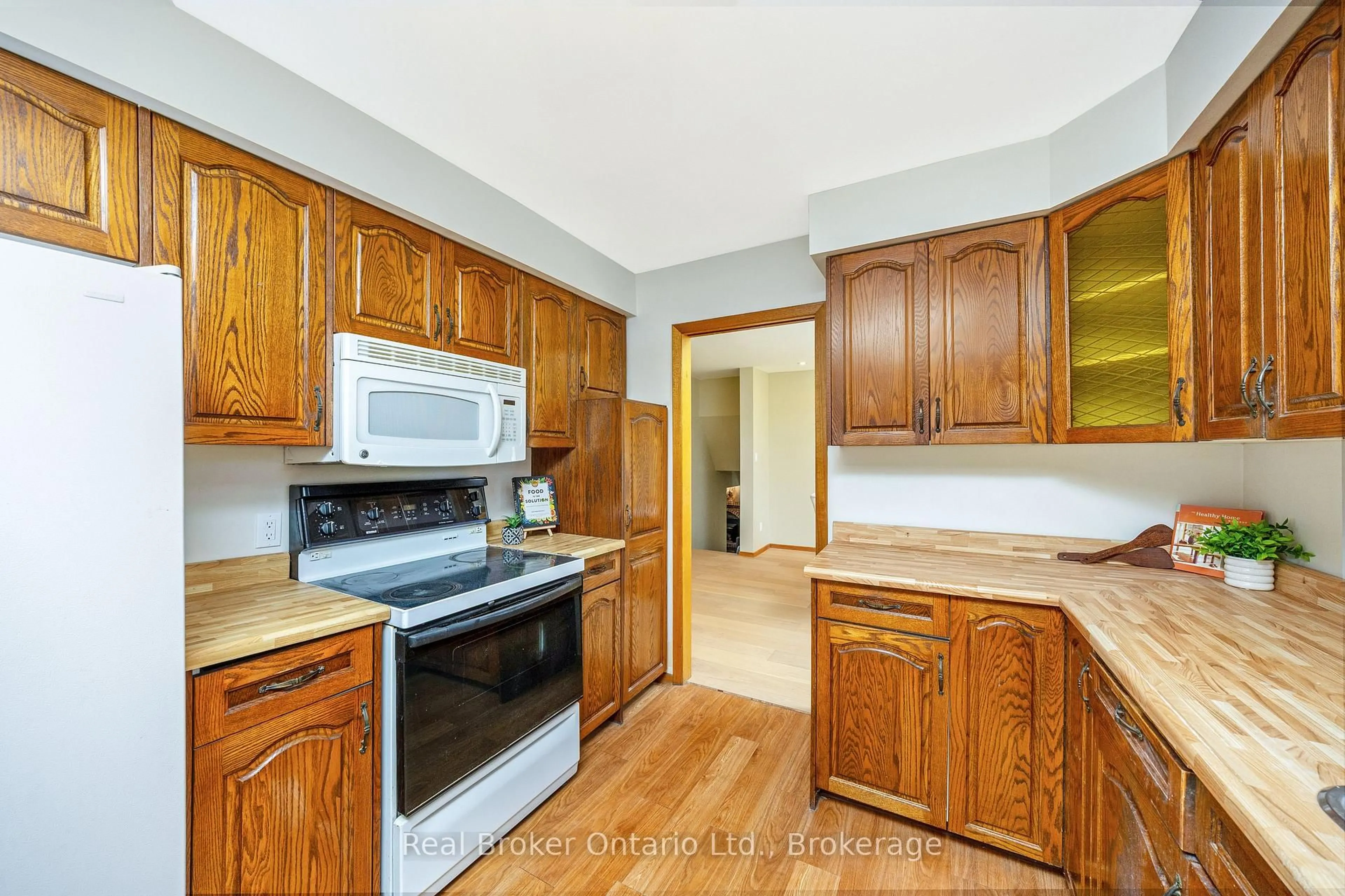 Standard kitchen, unknown for 8759 Wellington 124 Rd, Erin Ontario N1H 6H7