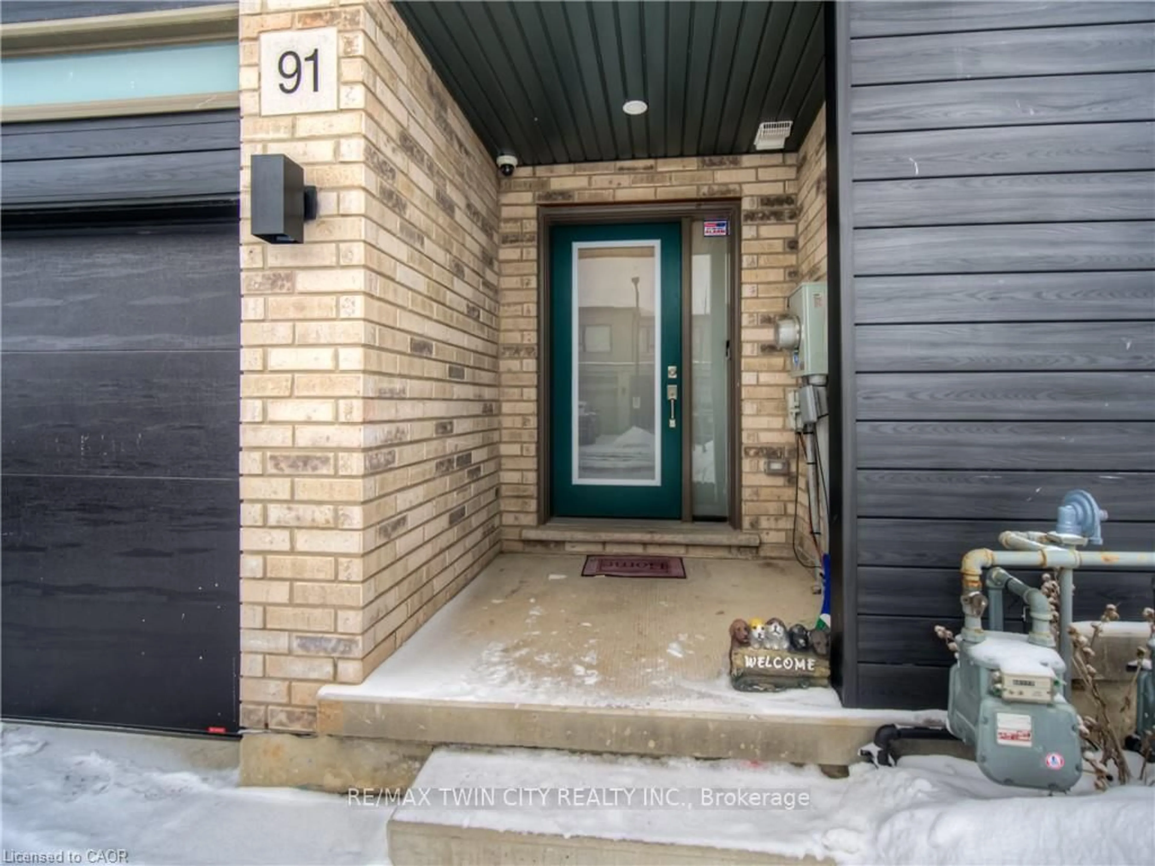 Indoor entryway for 91 Pony Way, Kitchener Ontario N0B 2E0