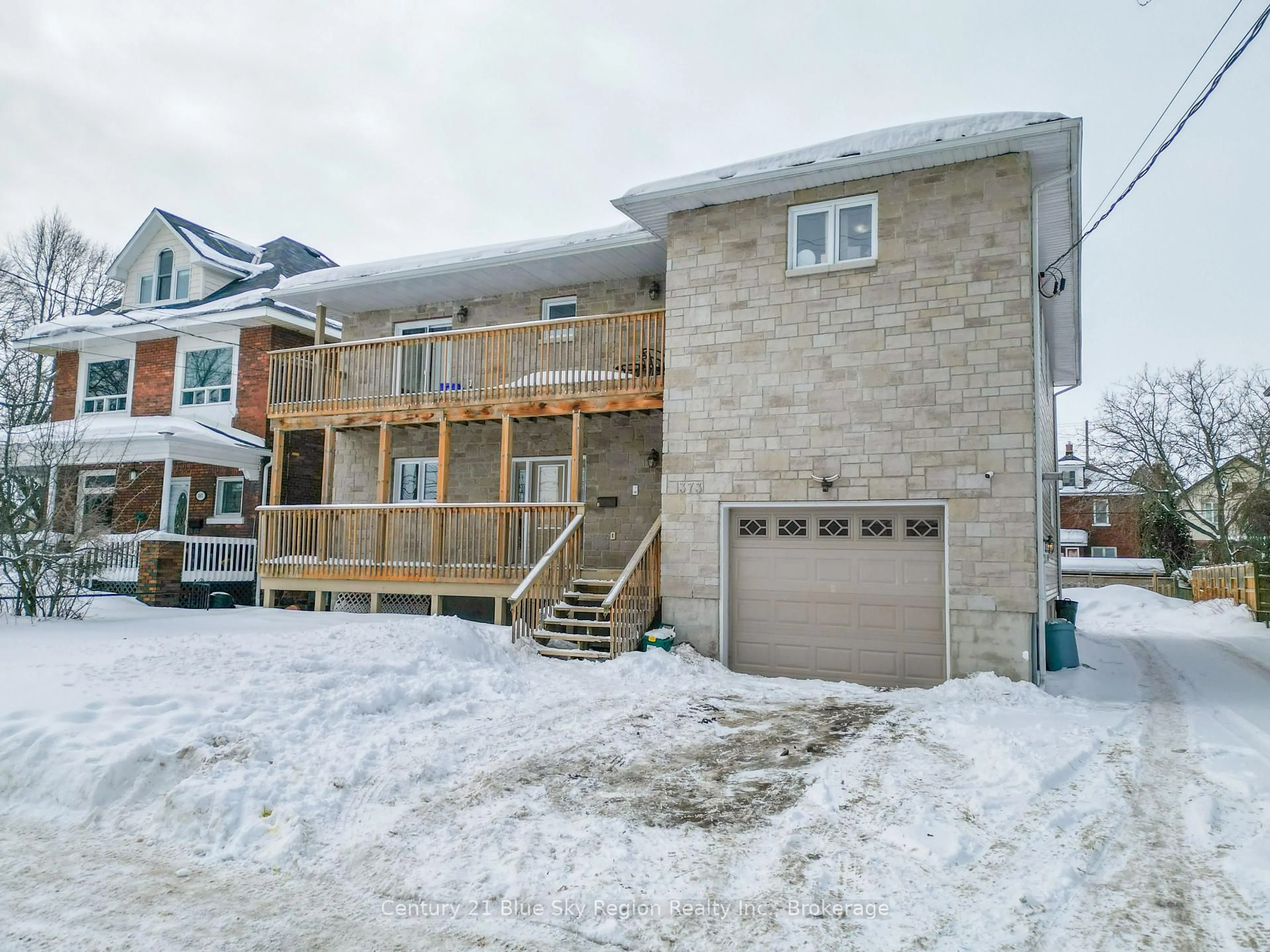 Home with brick exterior material, street for 373 First Ave, North Bay Ontario P1B 1K2