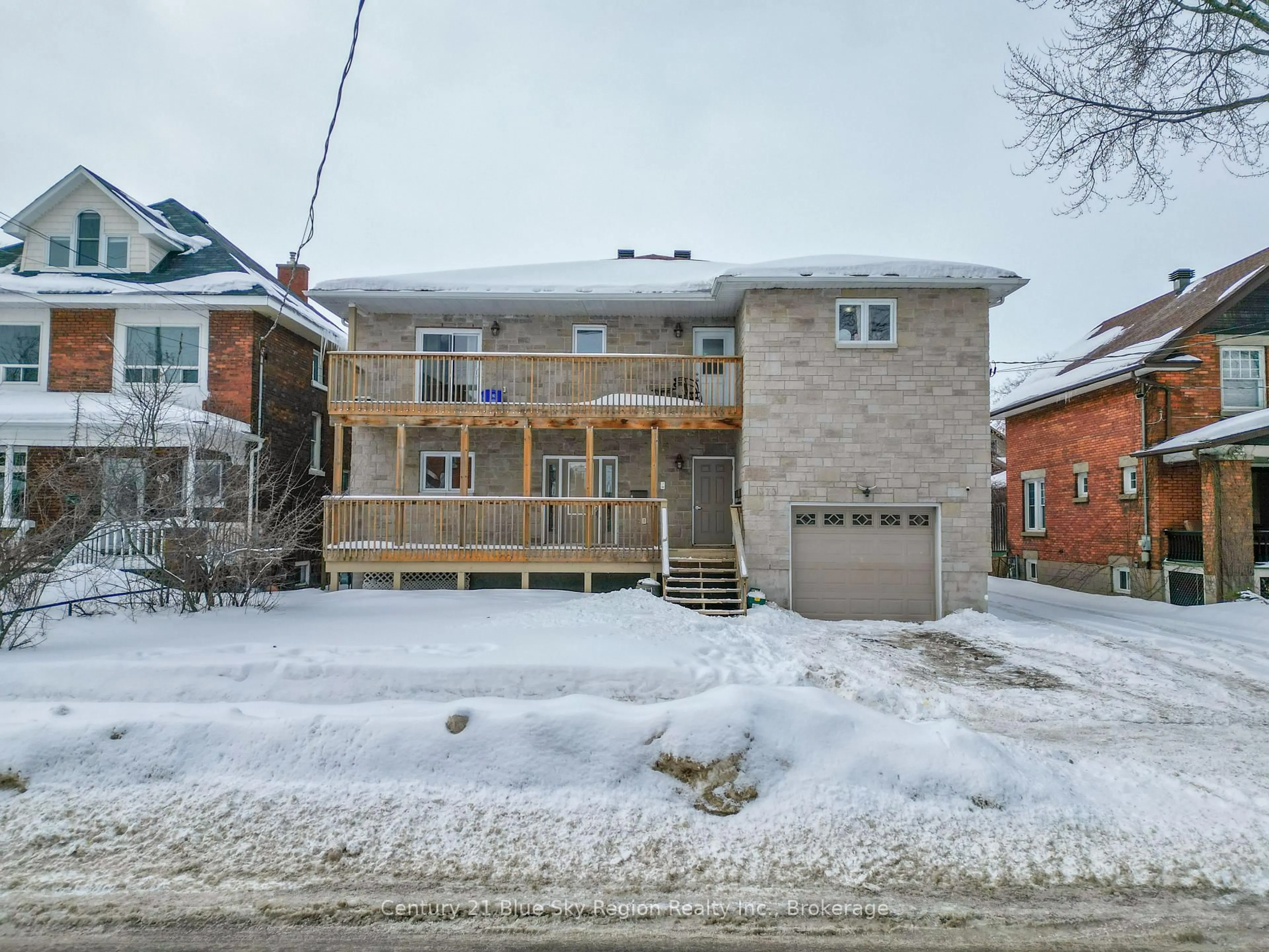 Home with brick exterior material, street for 373 First Ave, North Bay Ontario P1B 1K2