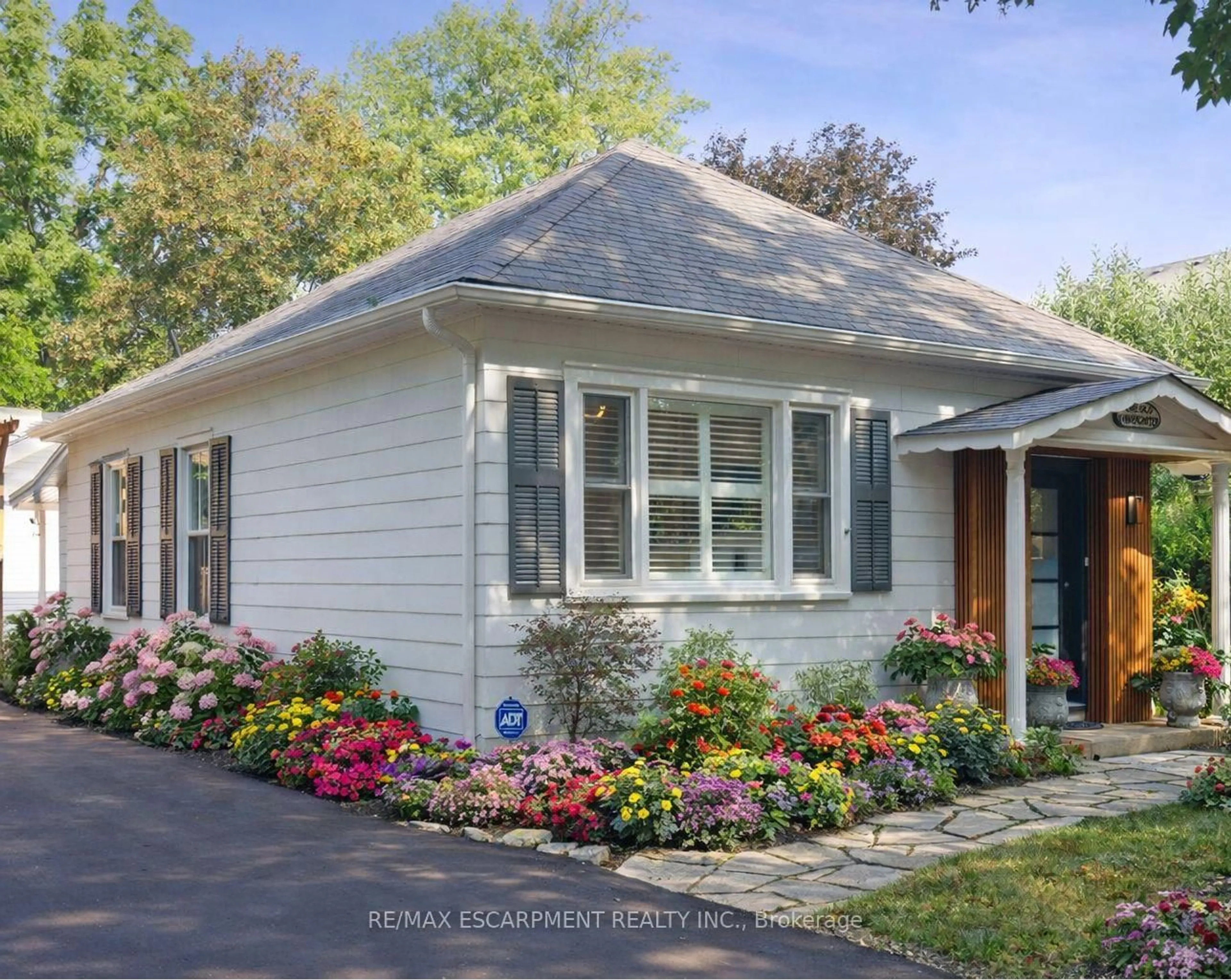 Unknown for 267 Davy St, Niagara-on-the-Lake Ontario L0S 1J0