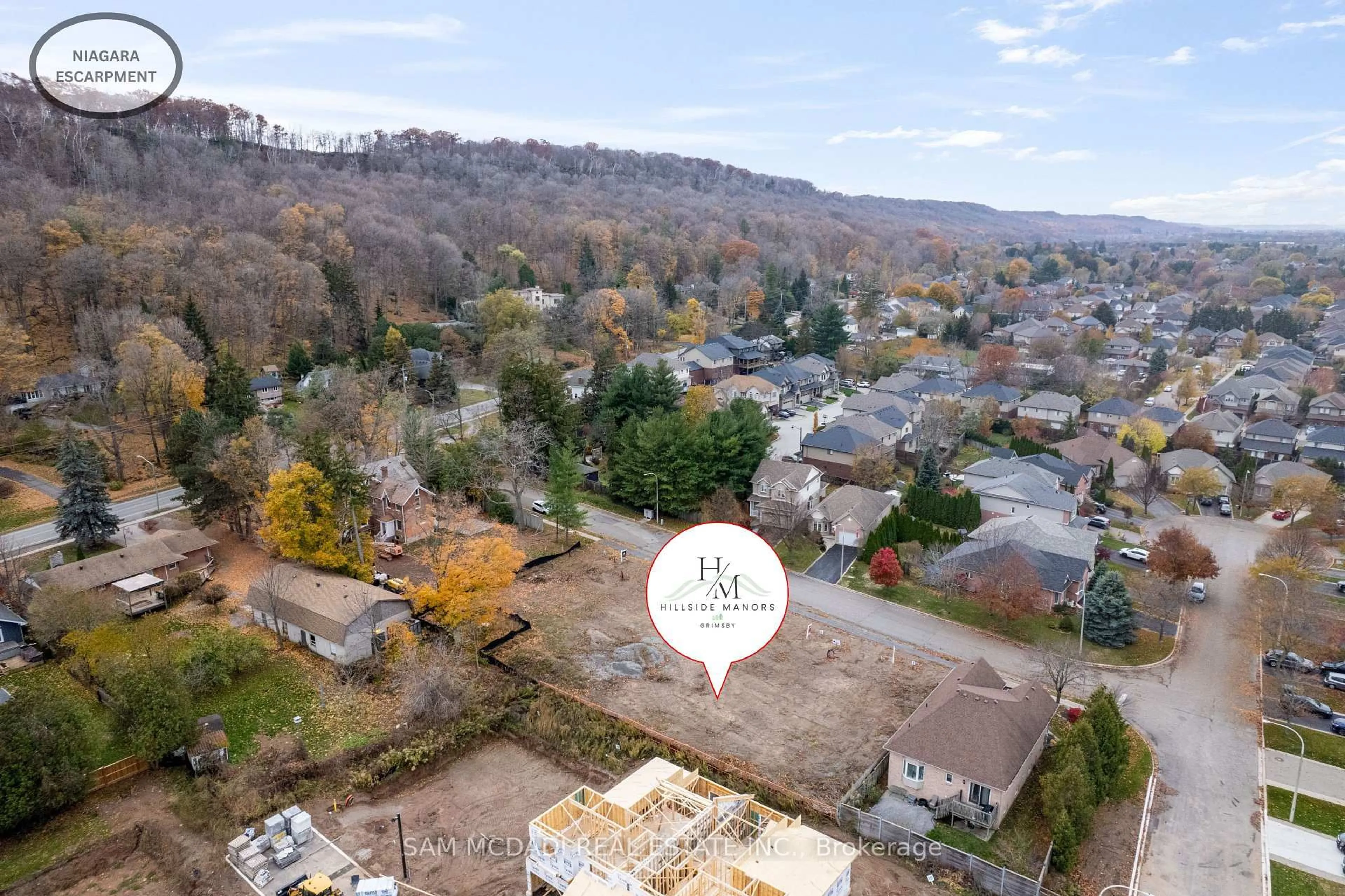A pic from outside/outdoor area/front of a property/back of a property/a pic from drone, unknown for 18 Linden Lane #Lot 2, Grimsby Ontario L3M 5M6