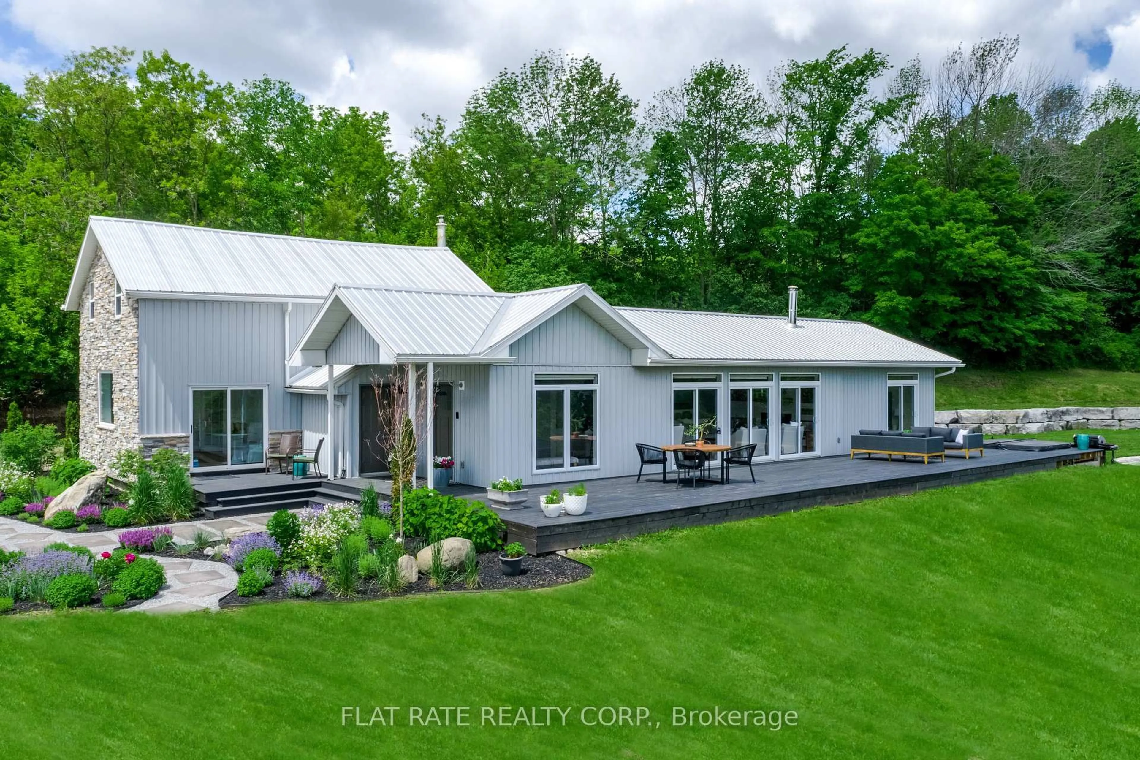 A pic from outside/outdoor area/front of a property/back of a property/a pic from drone, unknown for 1009 Serpent Mounds Rd, Otonabee-South Monaghan Ontario K0L 2G0