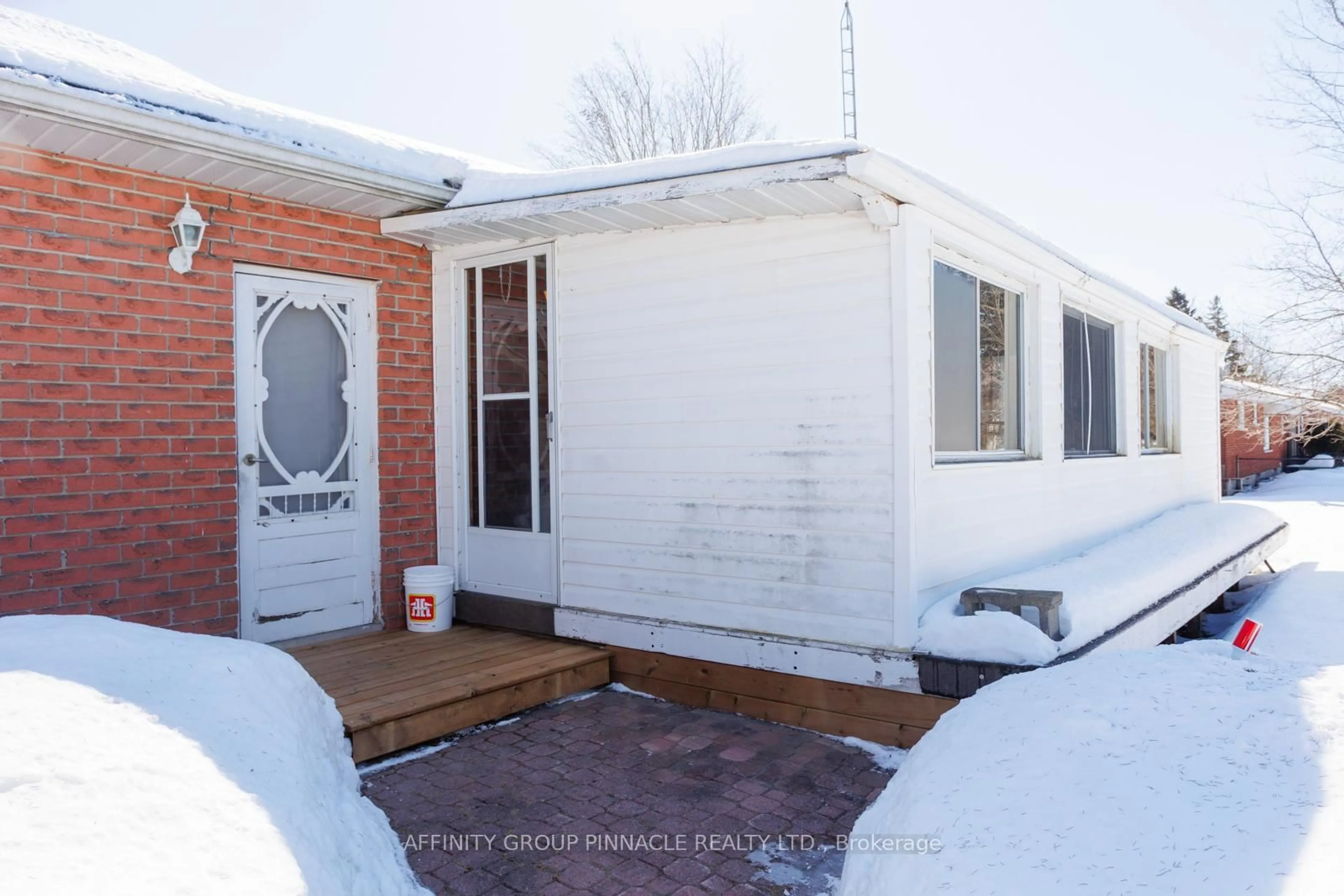 A pic from outside/outdoor area/front of a property/back of a property/a pic from drone, street for 4055 35 Highway, Kawartha Lakes Ontario K0M 1A0