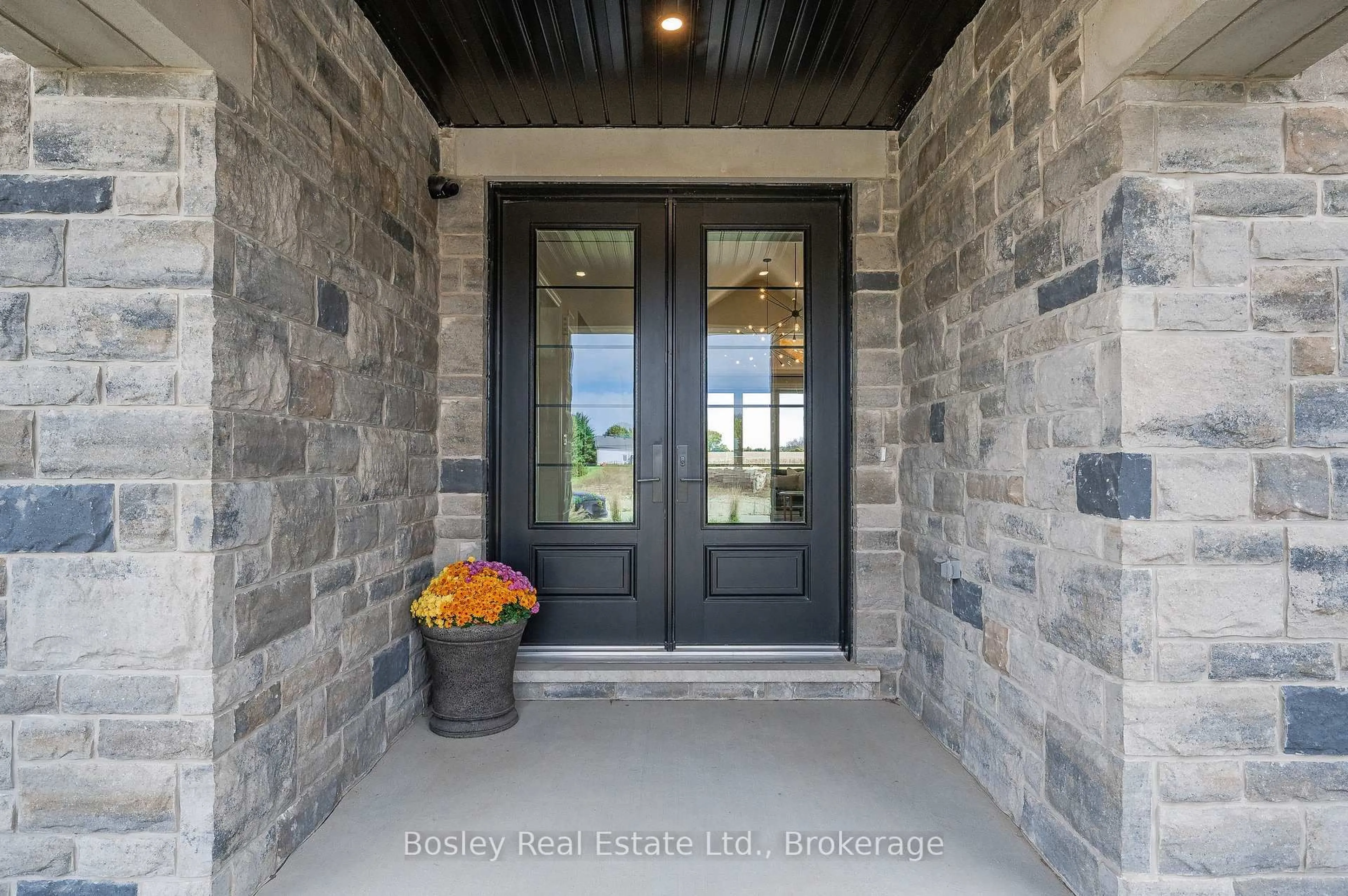 Indoor entryway for 31 Goodwin Pl, Centre Wellington Ontario N0B 1B0