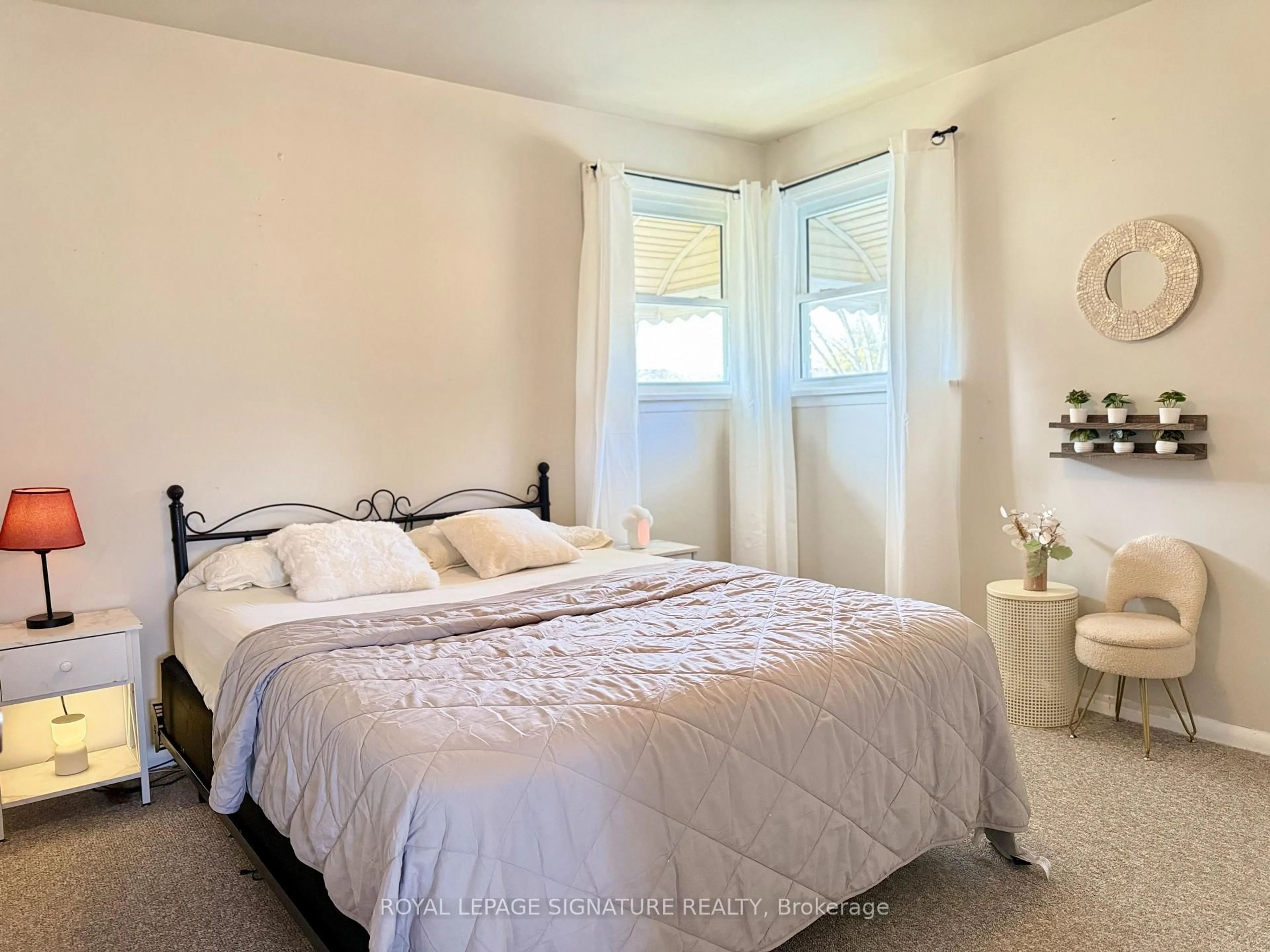 Bedroom with bed, unknown for 51 Spurgeon Dr, Chatham-Kent Ontario N7L 3W4