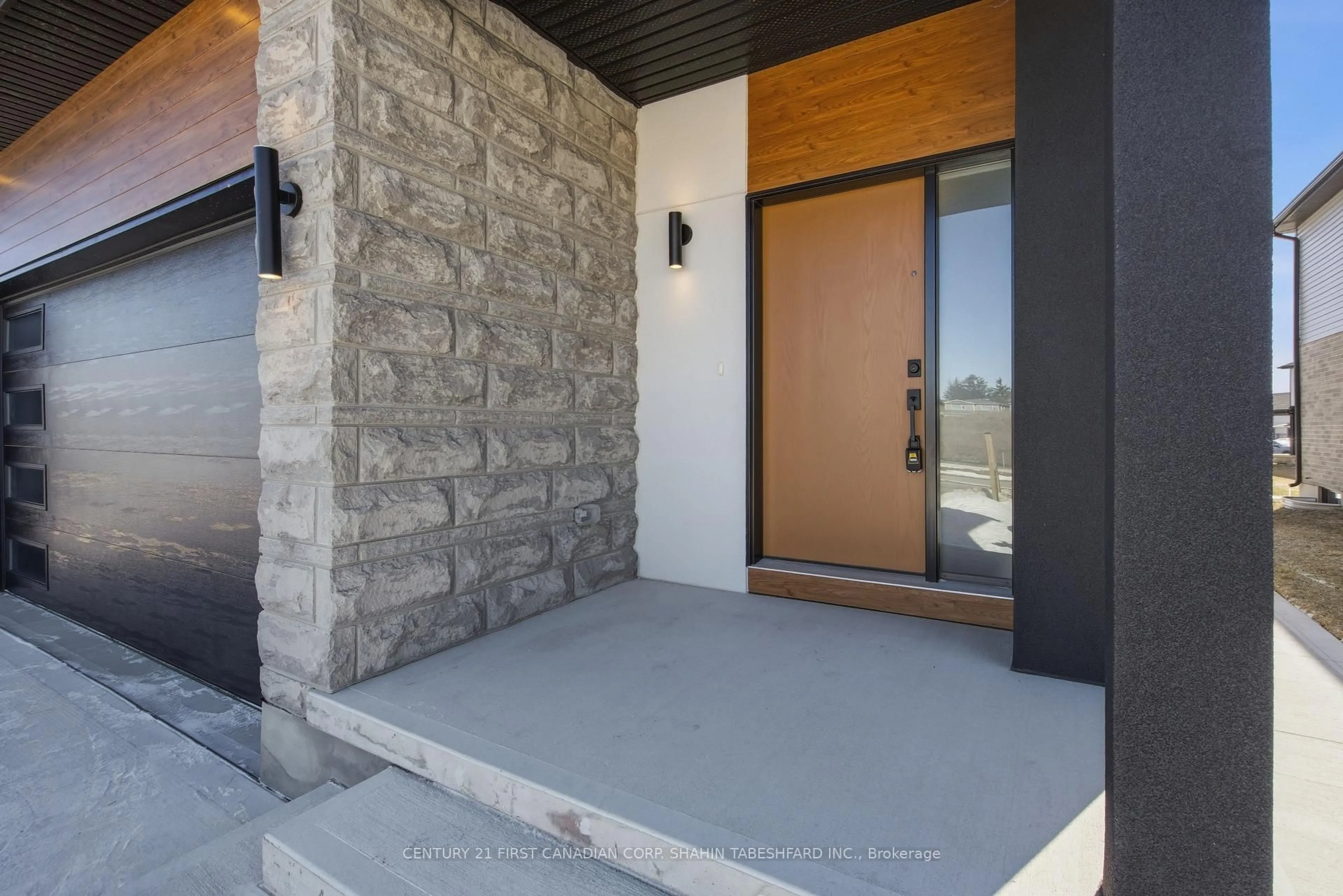 Indoor entryway for 223 Roy McDonald Dr, London South Ontario N6L 1K3