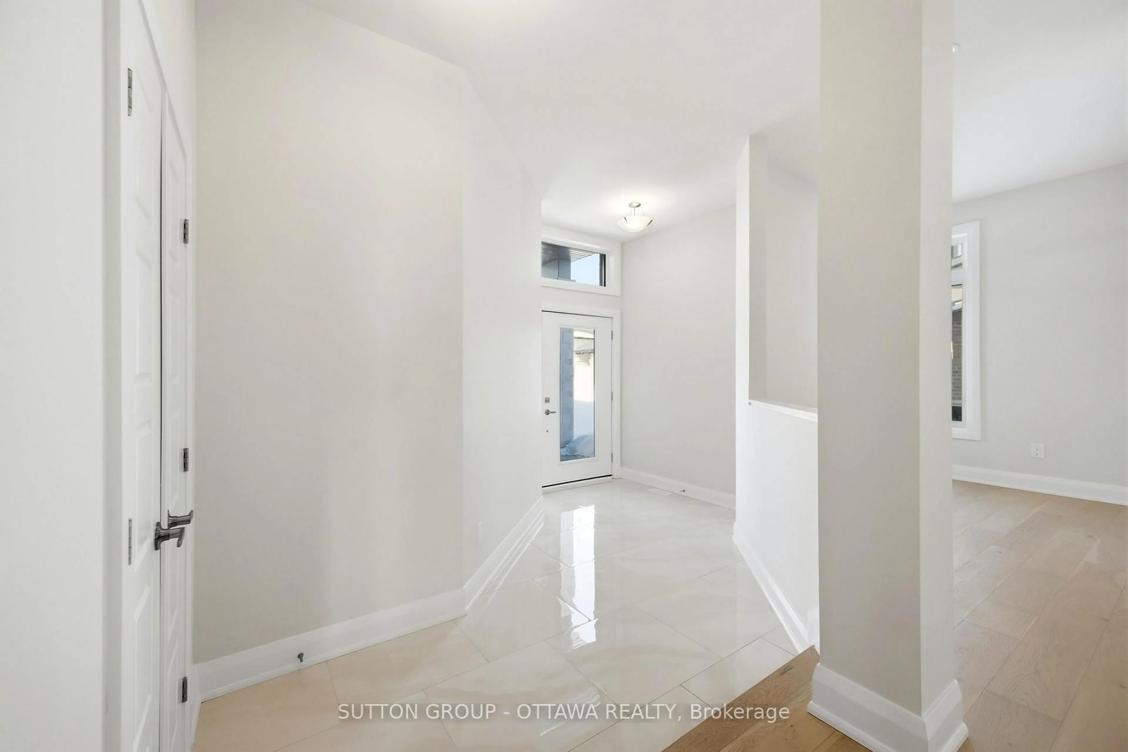 Unknown for 395 Longworth Ave, Ottawa Ontario K1T 0T9