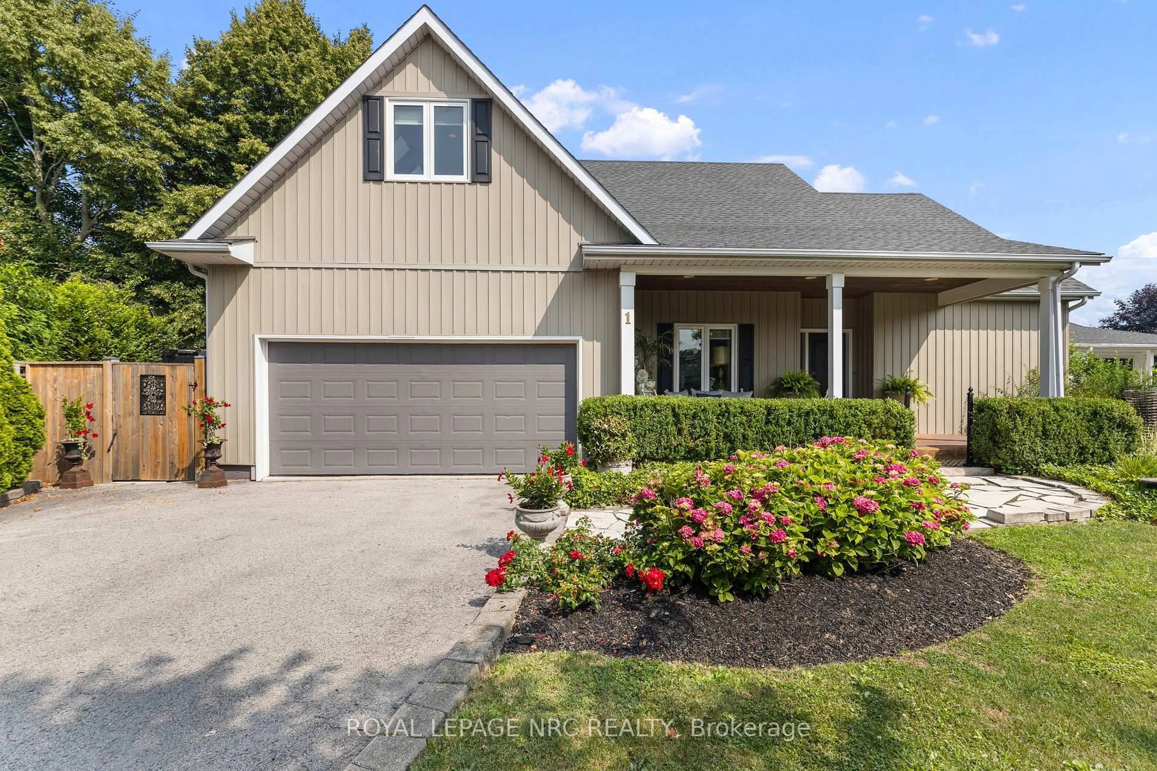 Home with vinyl exterior material, street for 1 Karsam Crt, Niagara-on-the-Lake Ontario L0S 1J0