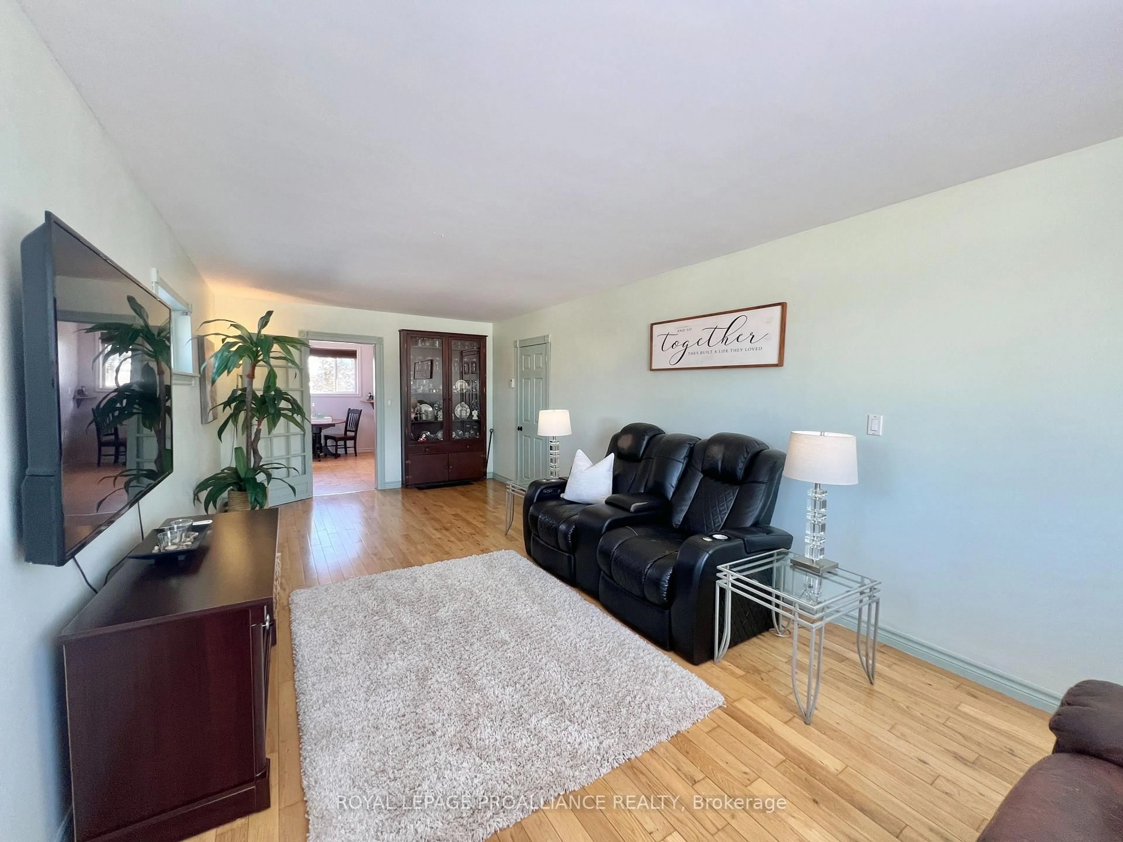 Living room with furniture, unknown for 29 Pringle Dr, Belleville Ontario K8P 2L2