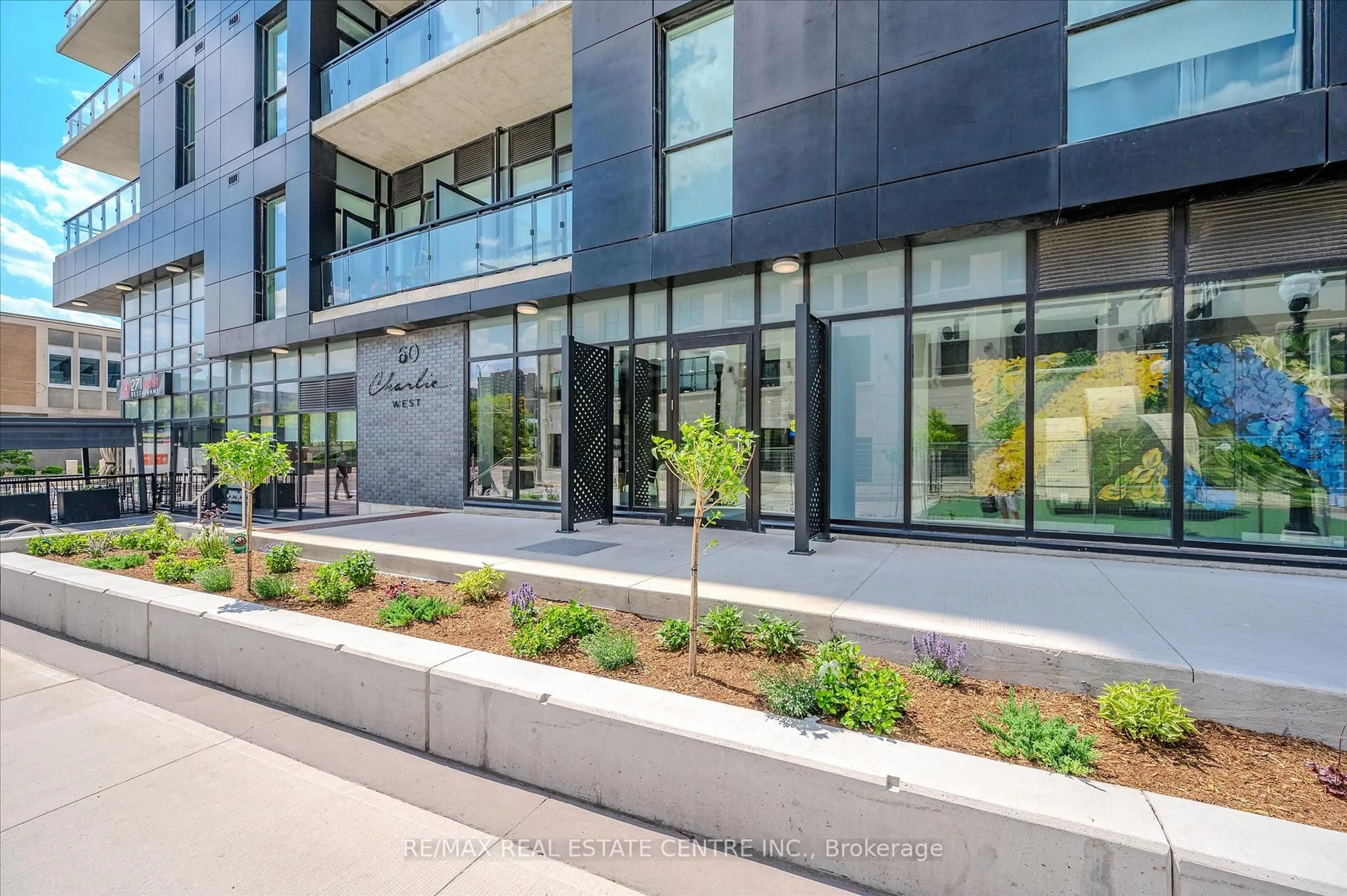 Unknown for 60 Charles St #702, Kitchener Ontario N2G 0C9