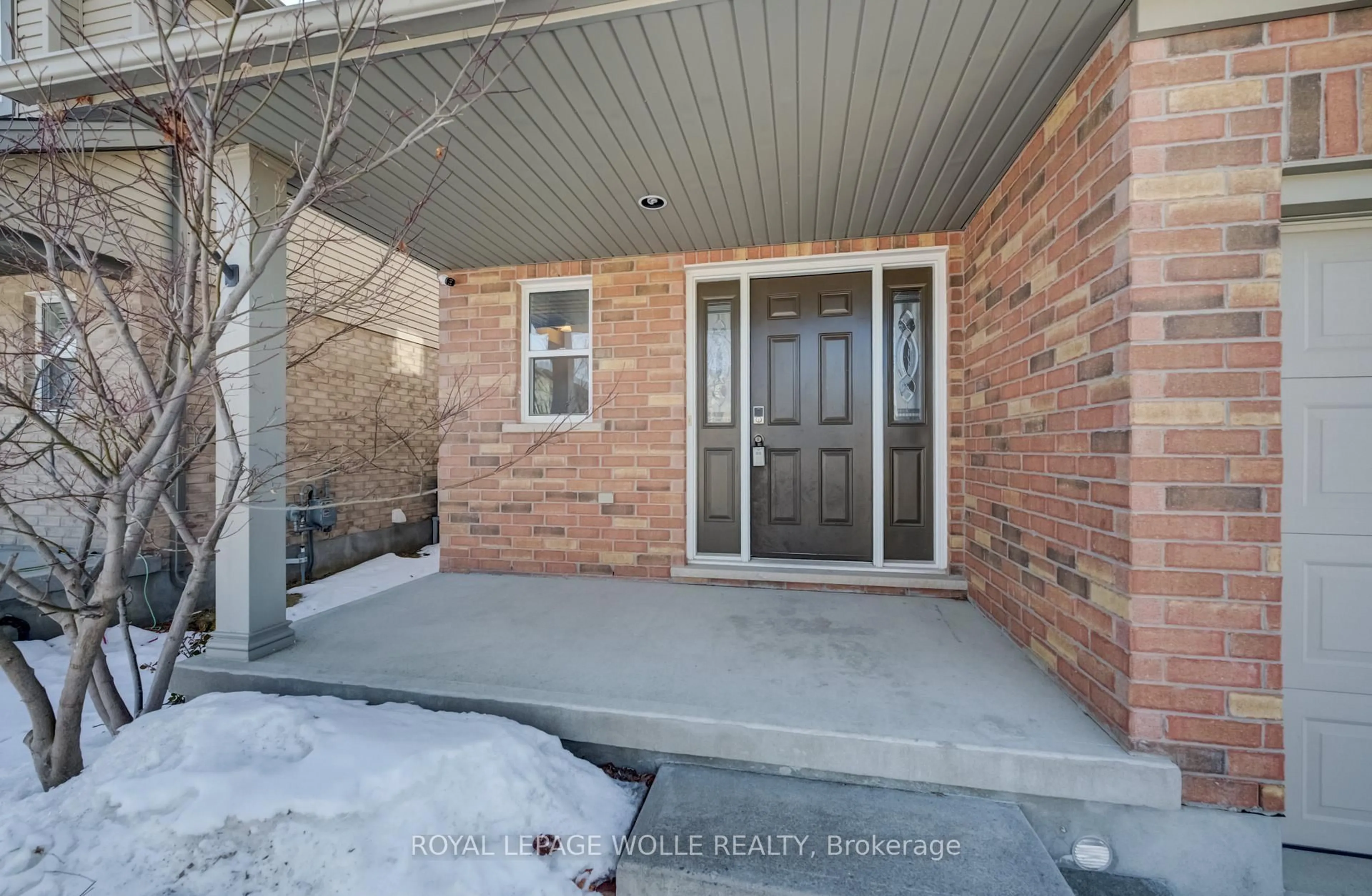 Indoor entryway for 18 Knapp Rd, Woolwich Ontario N3B 0A7