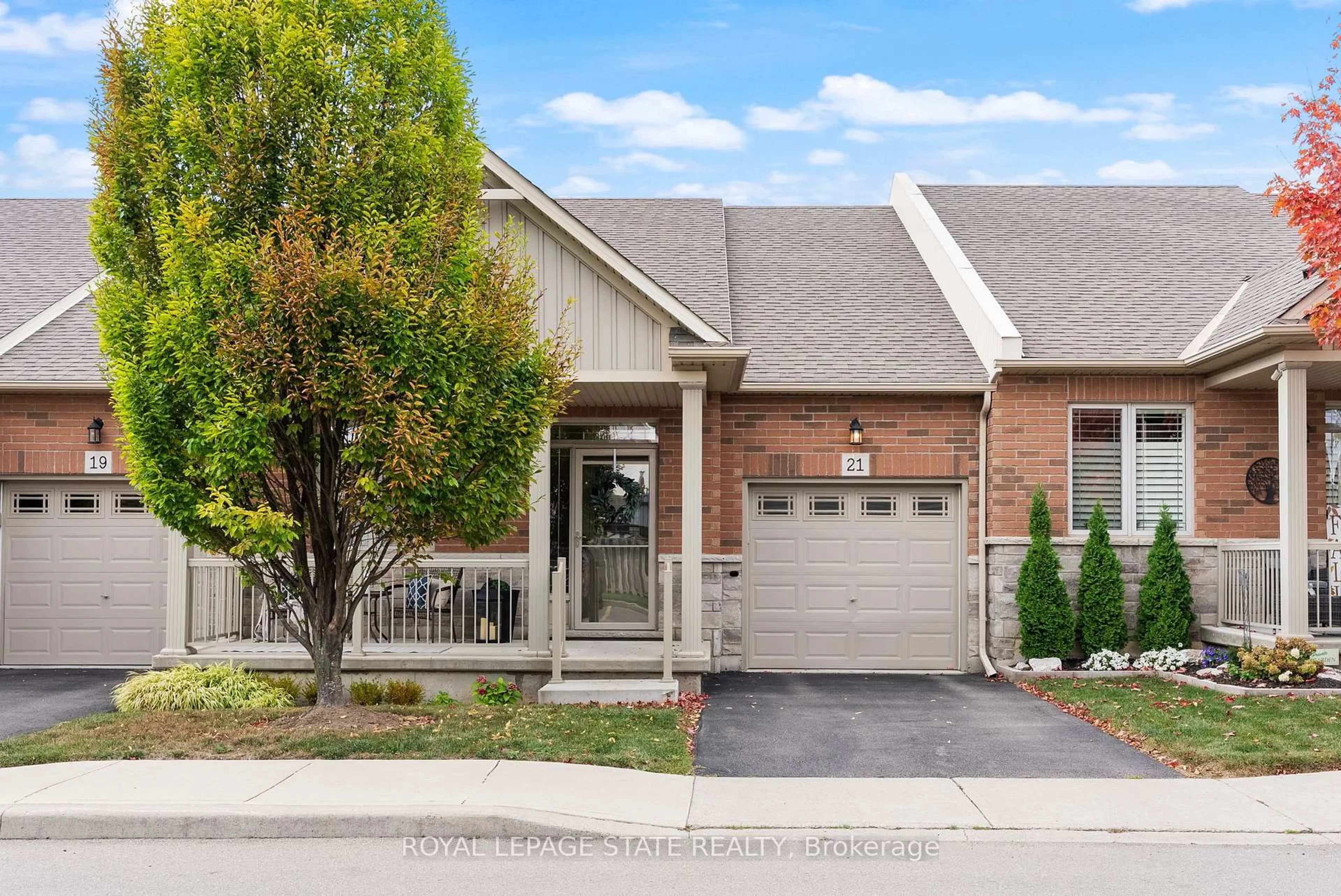 Home with brick exterior material, street for 21 Finton Lane, Hamilton Ontario L0R 1C0