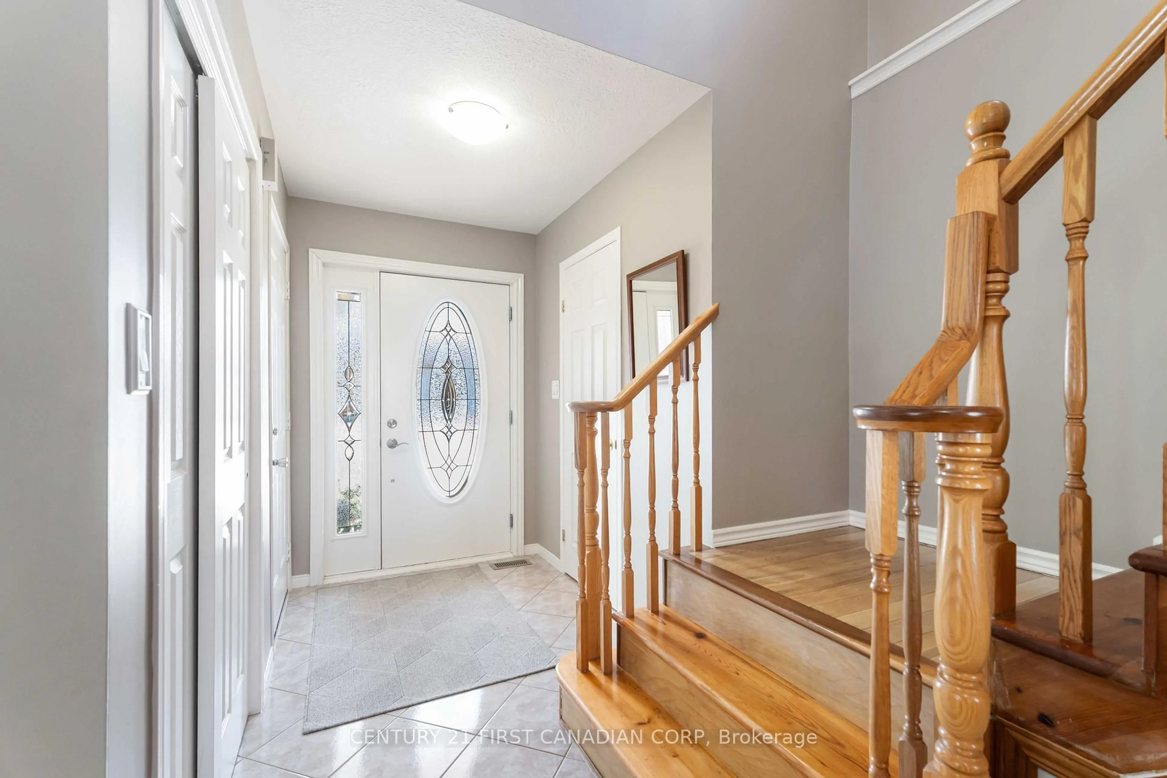Indoor entryway for 49 Foxtrot Dr, Hamilton Ontario L8J 3T5
