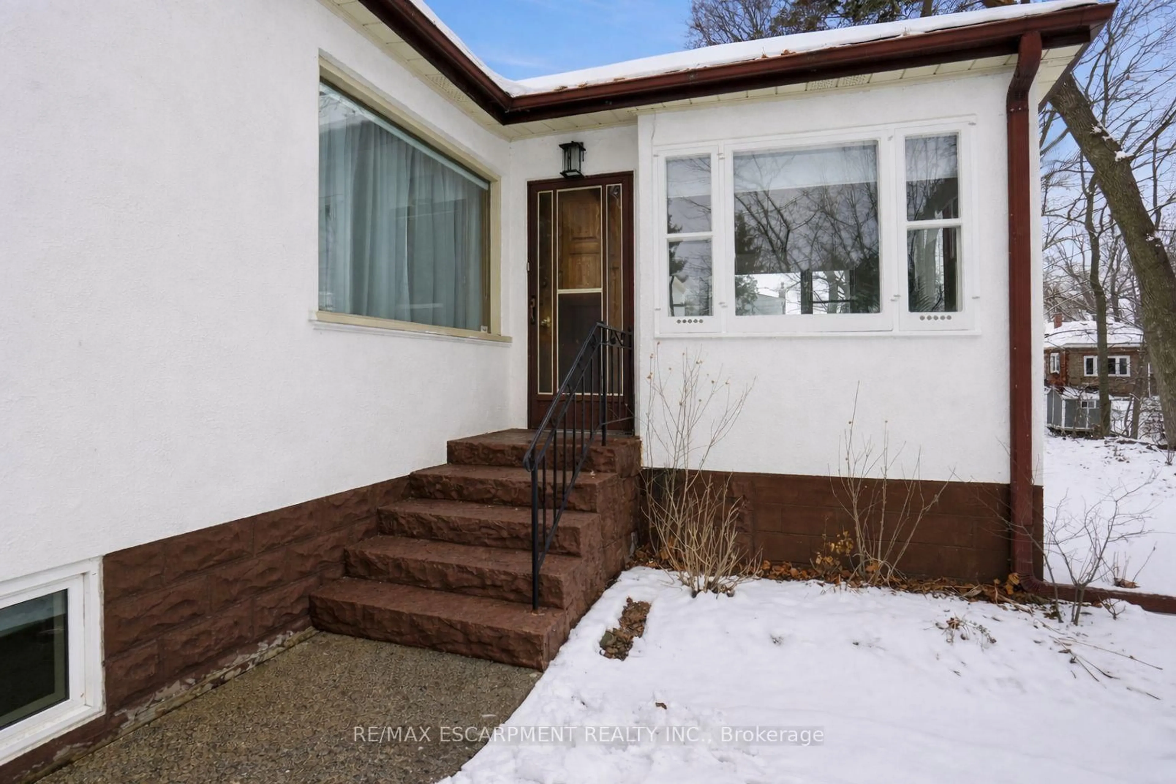 Unknown for 170 Dufferin St, Hamilton Ontario L8S 3N5