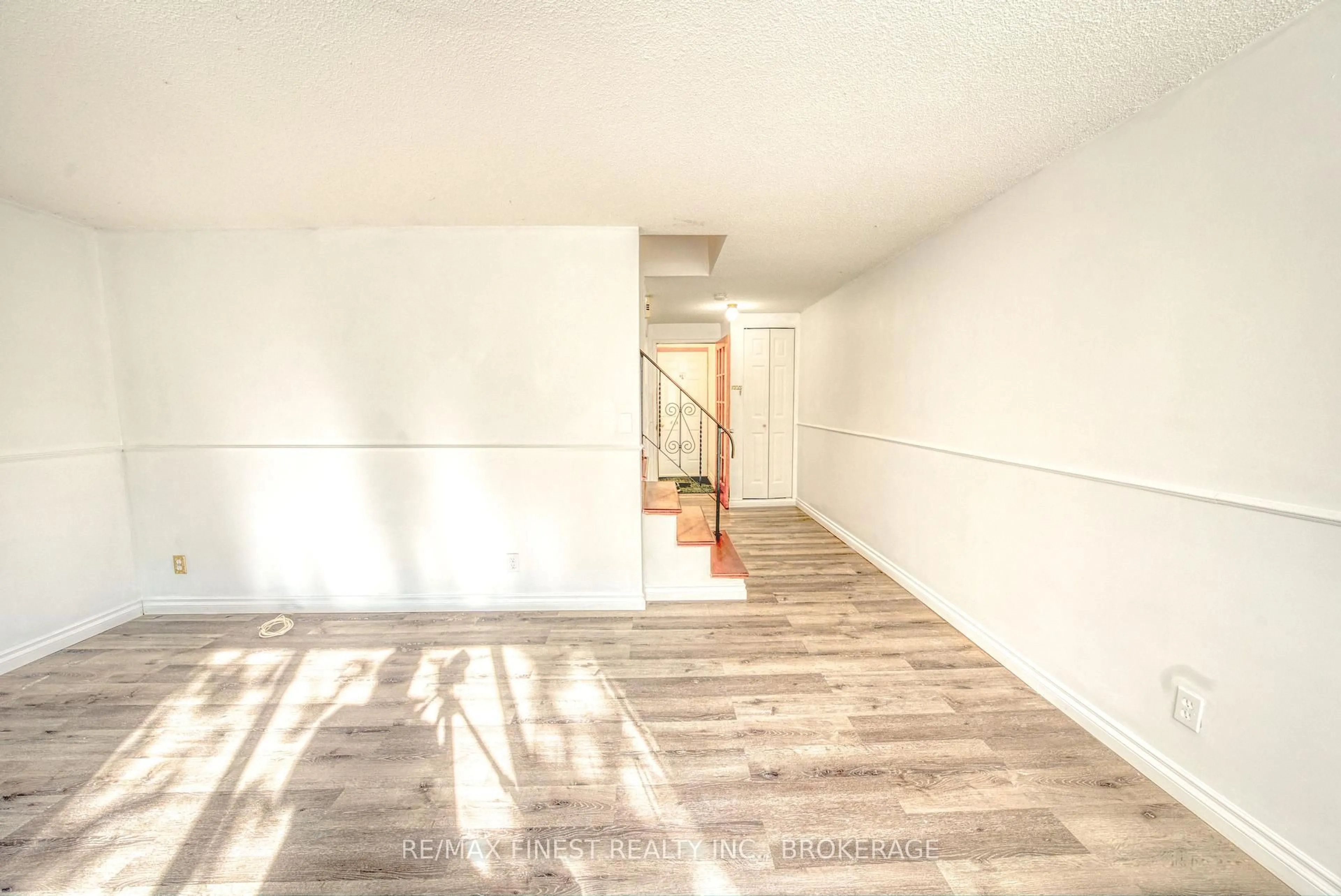 Indoor foyer for 258 Queen Mary Rd #12, Kingston Ontario K7M 2B2