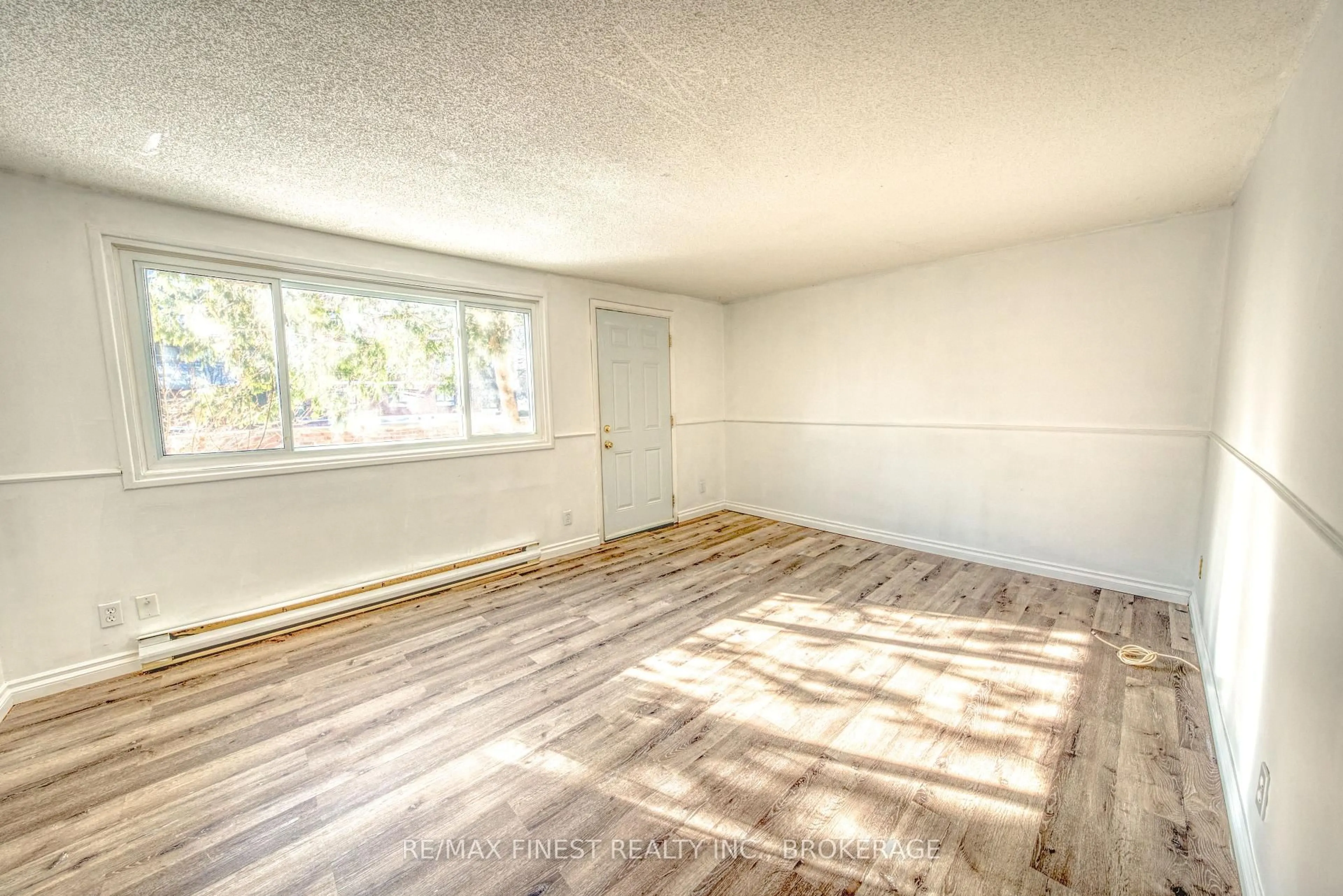 A pic of a room for 258 Queen Mary Rd #12, Kingston Ontario K7M 2B2